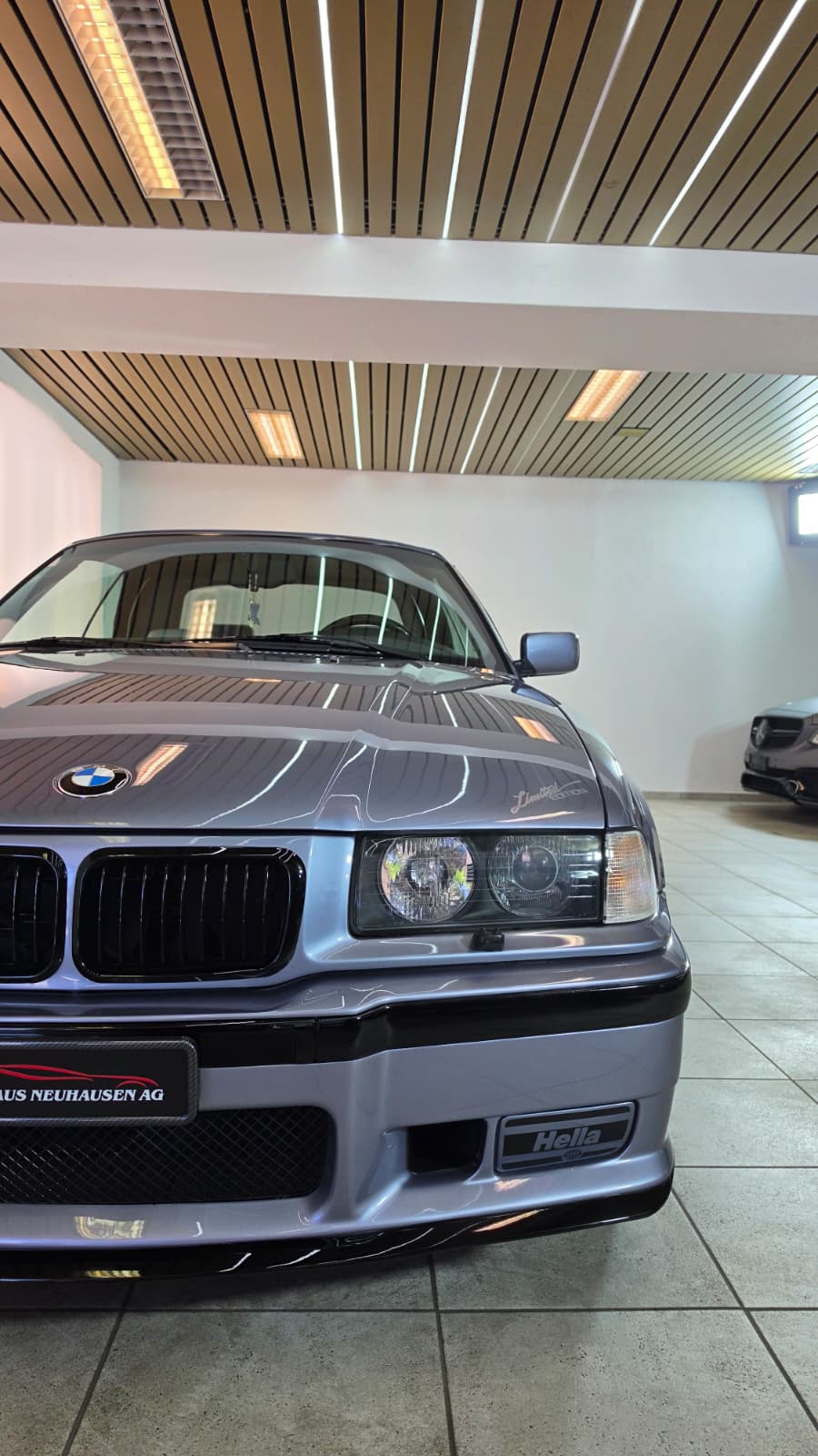 BMW E36 325i Cabrio, TOP FAHRZEUG, FRISCH AB SERVICE UND FRISCH AB MFK OPTISCH UND TECHNISCH EINWANDFREI LIEBHABER FAHRZEUG.-showroom-element-2