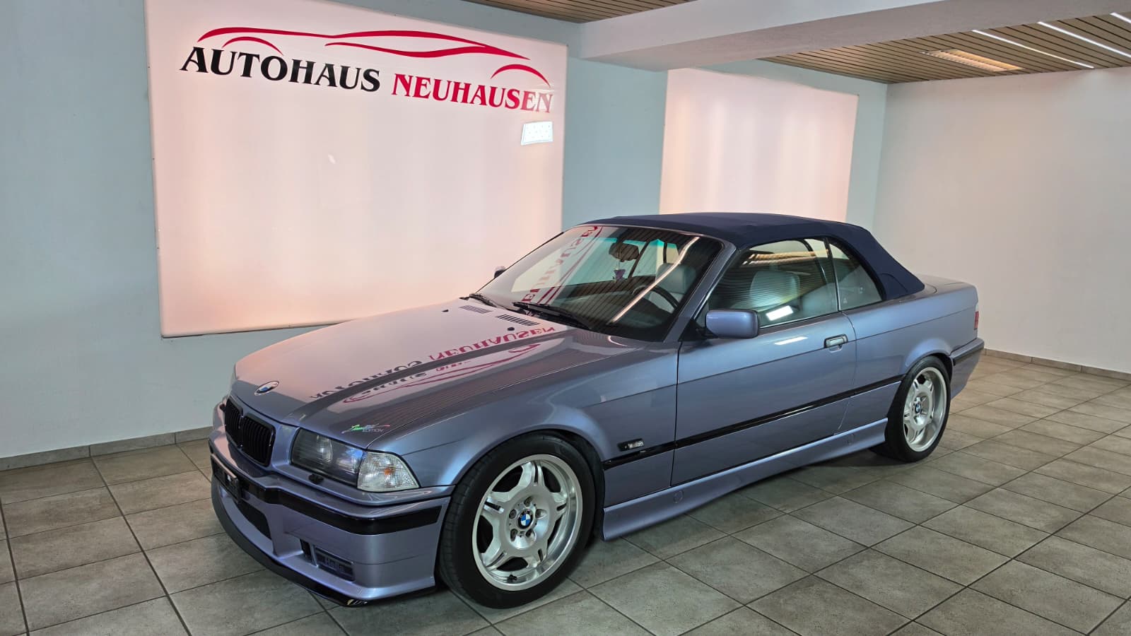 BMW E36 325i Cabrio, TOP FAHRZEUG, FRISCH AB SERVICE UND FRISCH AB MFK OPTISCH UND TECHNISCH EINWANDFREI LIEBHABER FAHRZEUG.