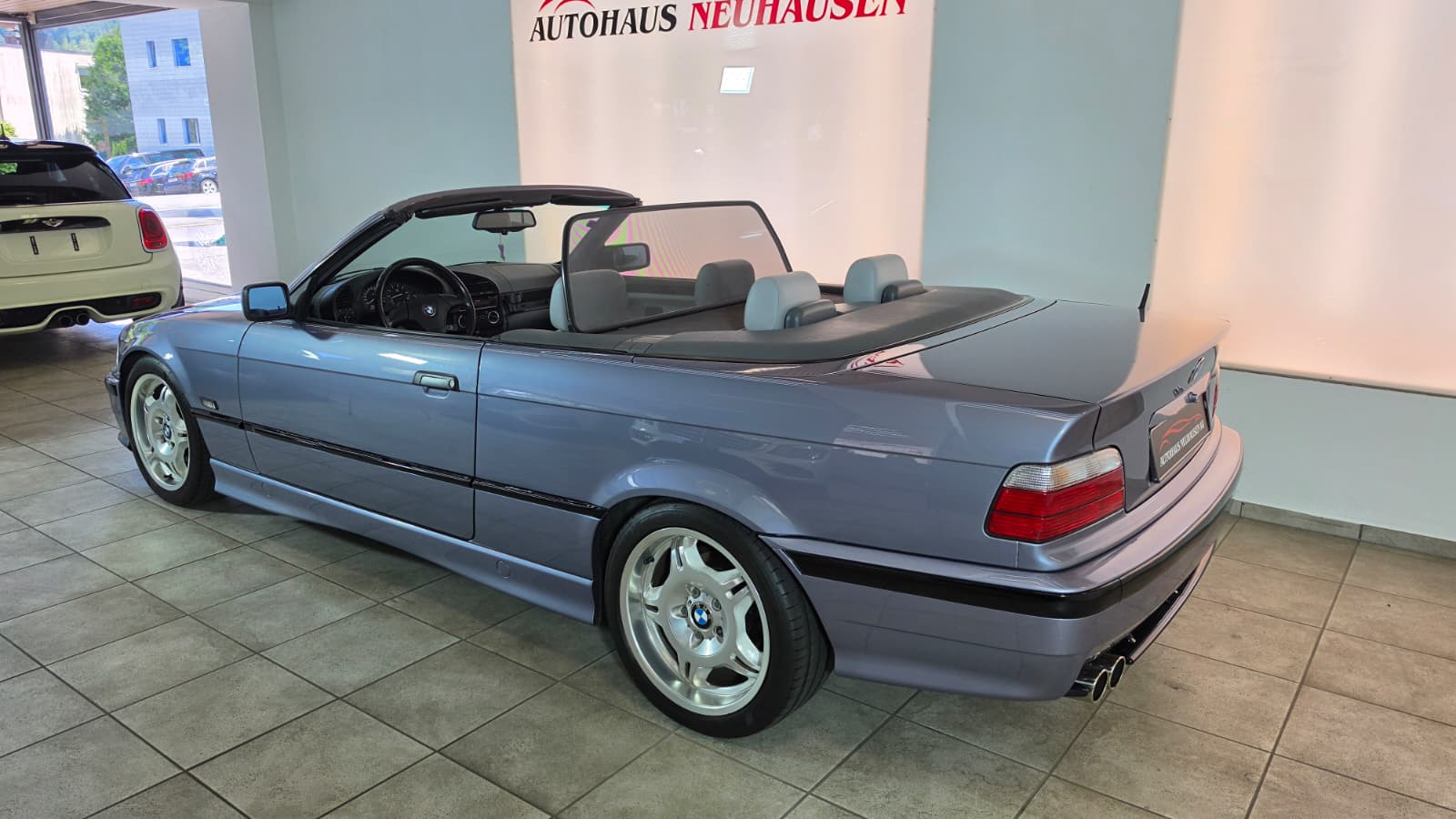 BMW E36 325i Cabrio, TOP FAHRZEUG, FRISCH AB SERVICE UND FRISCH AB MFK OPTISCH UND TECHNISCH EINWANDFREI LIEBHABER FAHRZEUG.-image-7