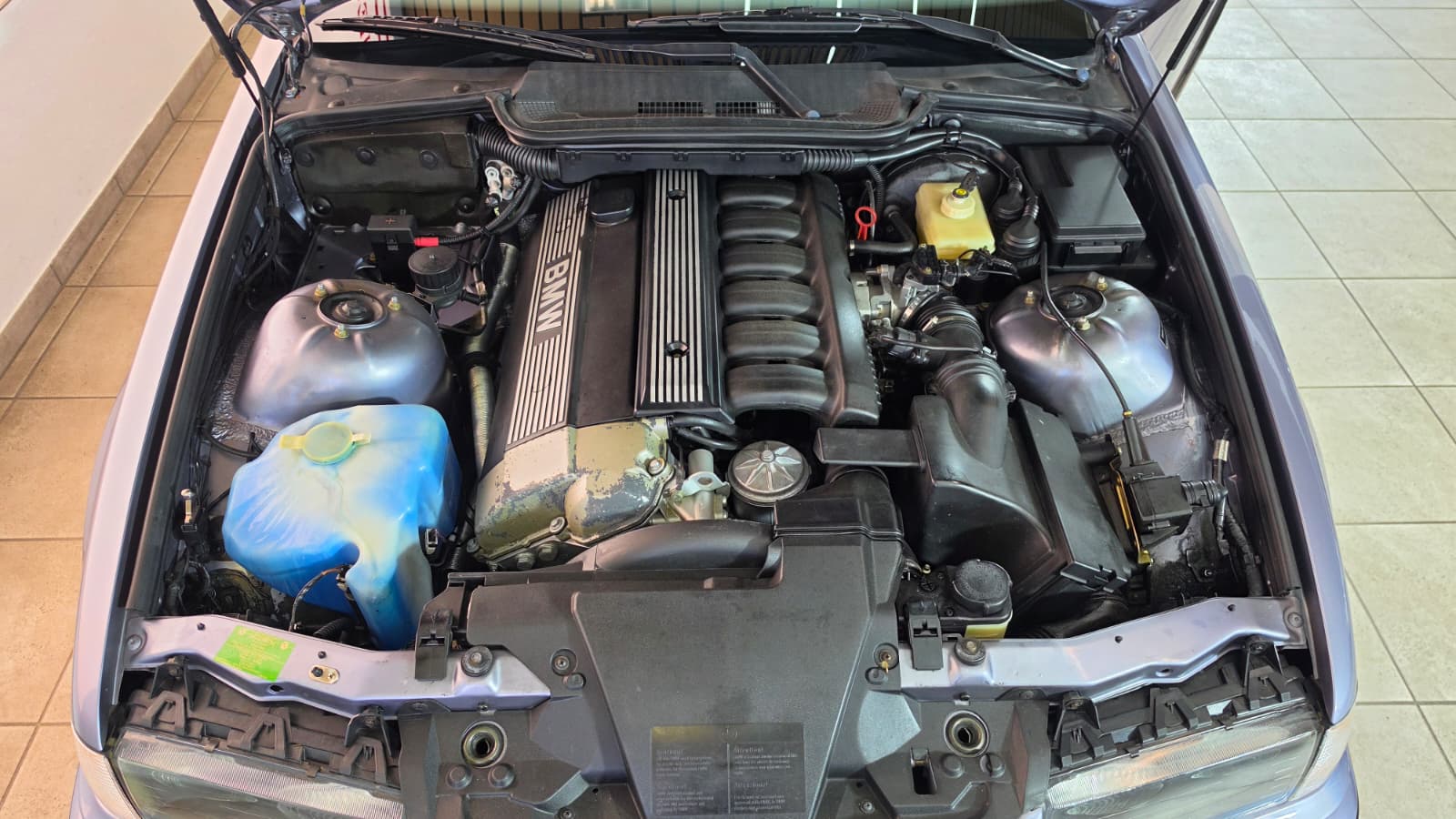 BMW E36 325i Cabrio, TOP FAHRZEUG, FRISCH AB SERVICE UND FRISCH AB MFK OPTISCH UND TECHNISCH EINWANDFREI LIEBHABER FAHRZEUG.-image-16