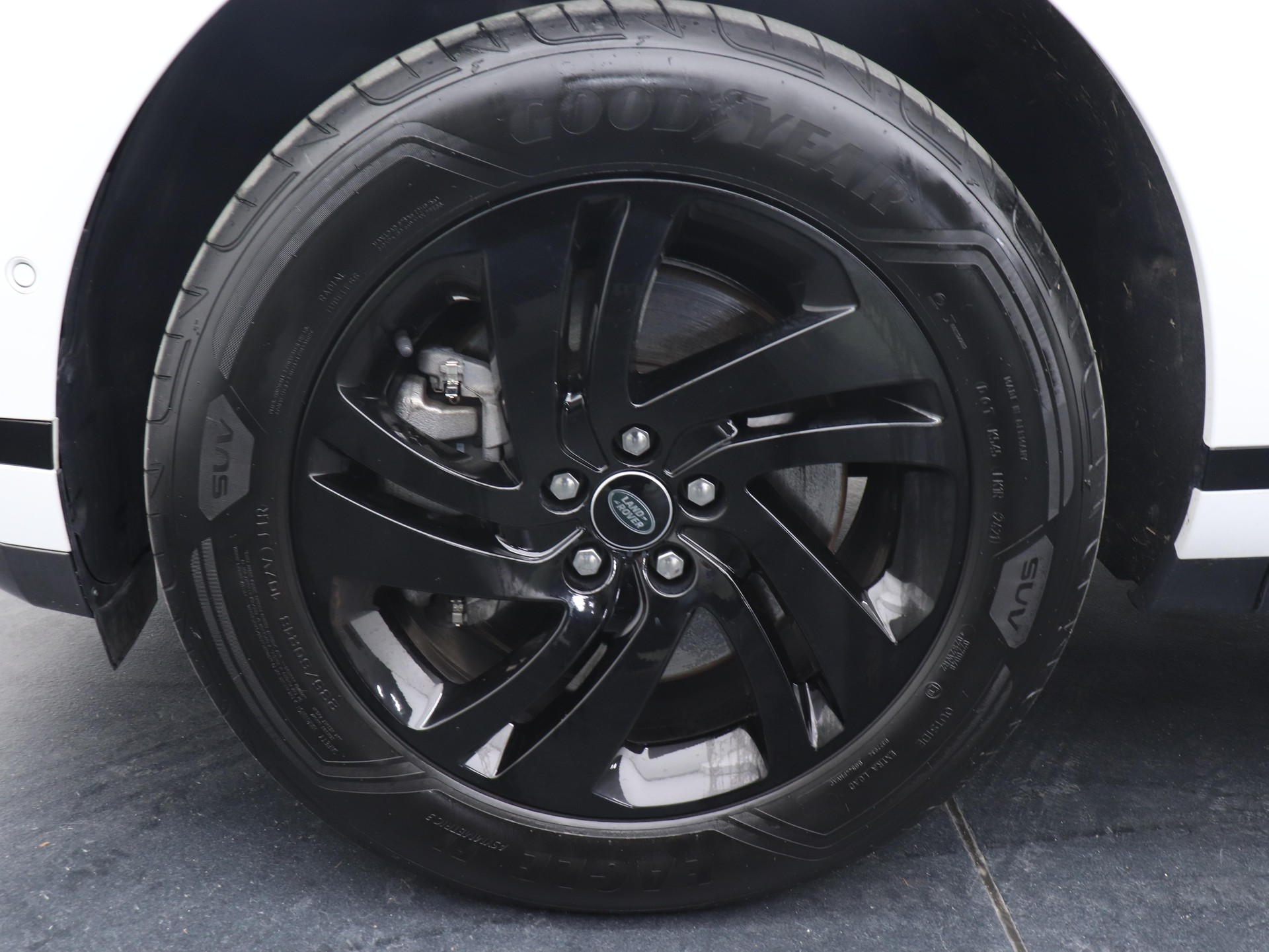 LAND ROVER Range Rover Evoque 1.5 T 300e R-Dynamic S-image-11