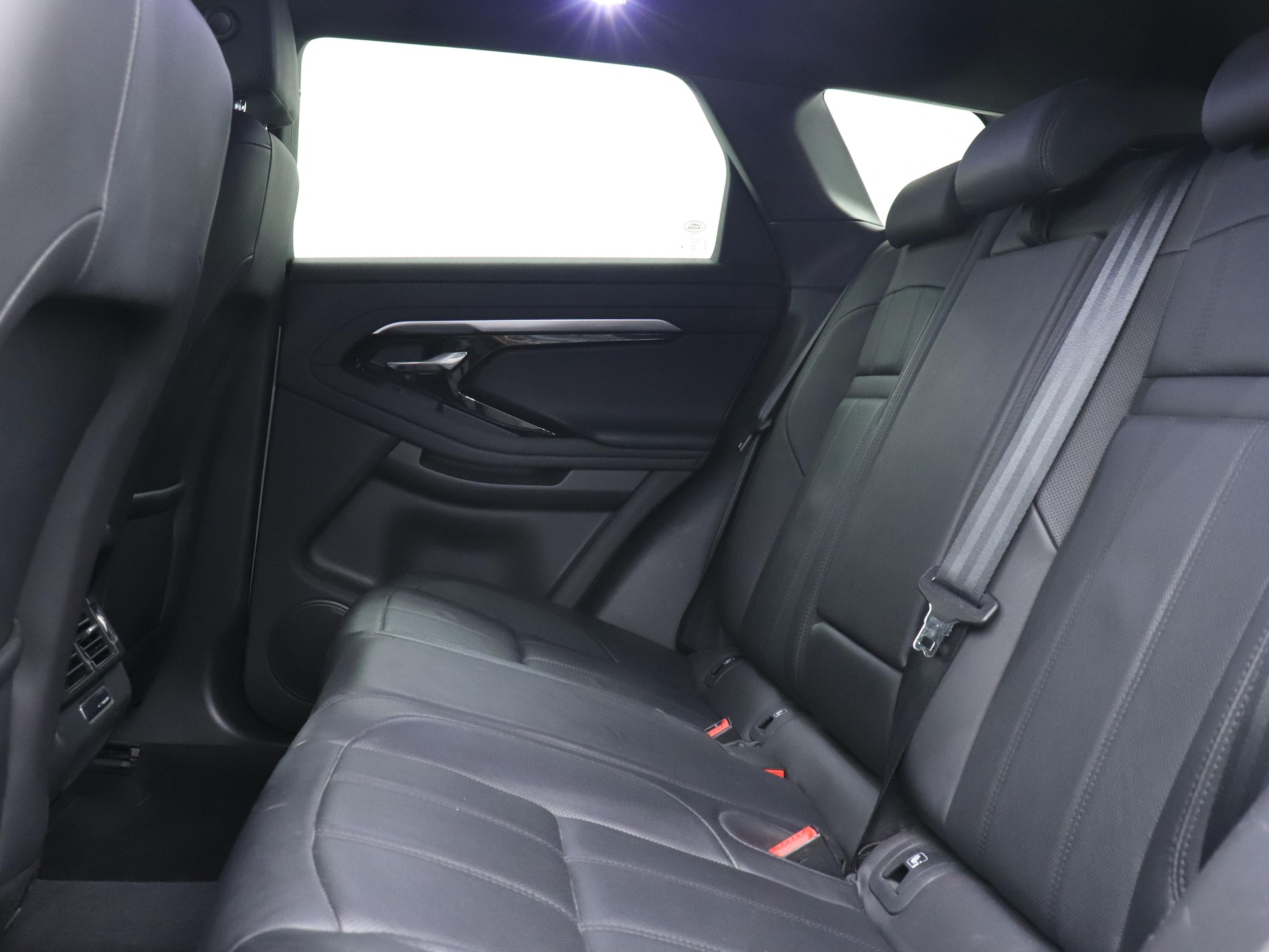 LAND ROVER Range Rover Evoque 1.5 T 300e R-Dynamic S-image-8