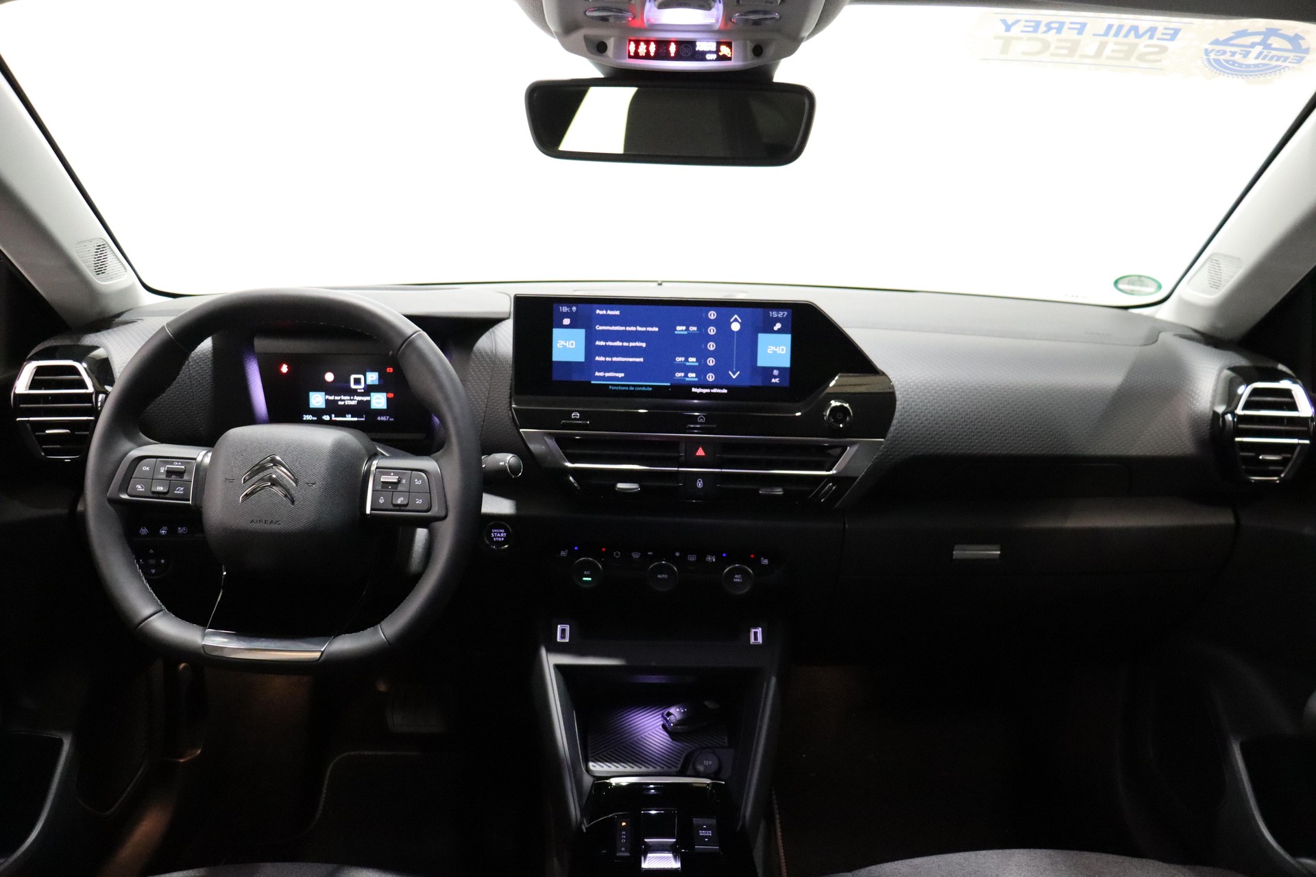 CITROEN e-C4 Shine-showroom-element-3
