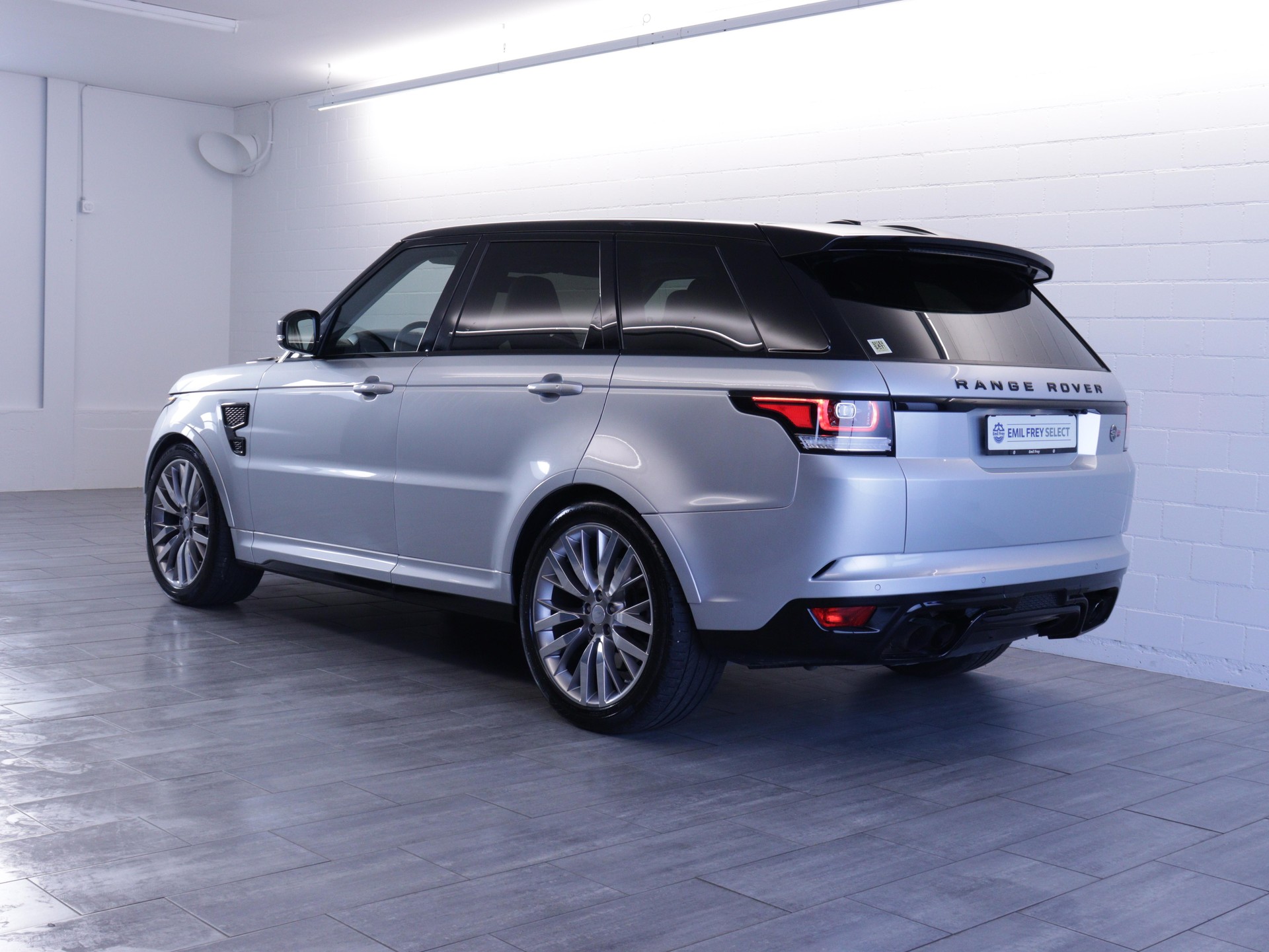 LAND ROVER Range Rover Sport 5.0 V8 SC SVR-image-3