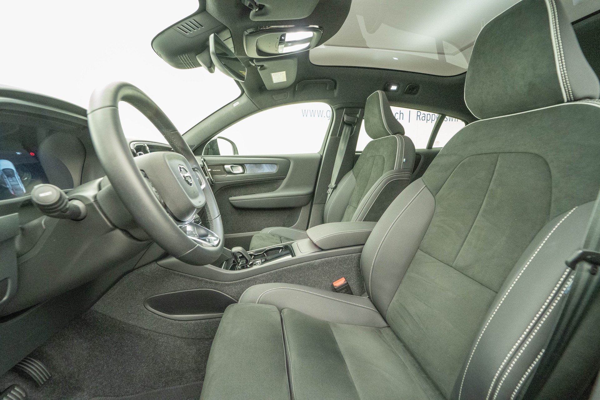 VOLVO C40 P8 Twin Recharge Ultimate AWD-image-7