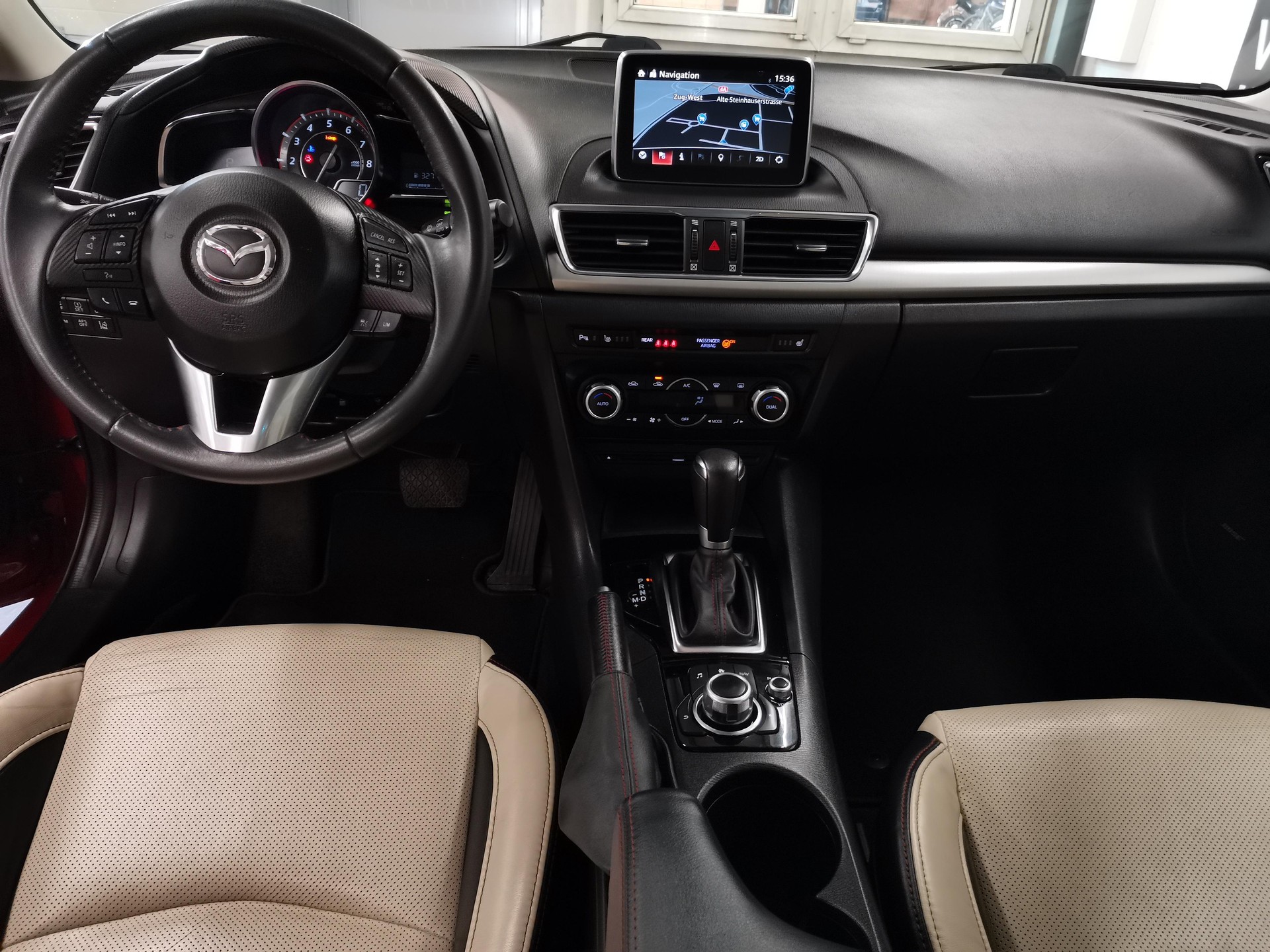 MAZDA 3 2.0 120 Revolution-image-6