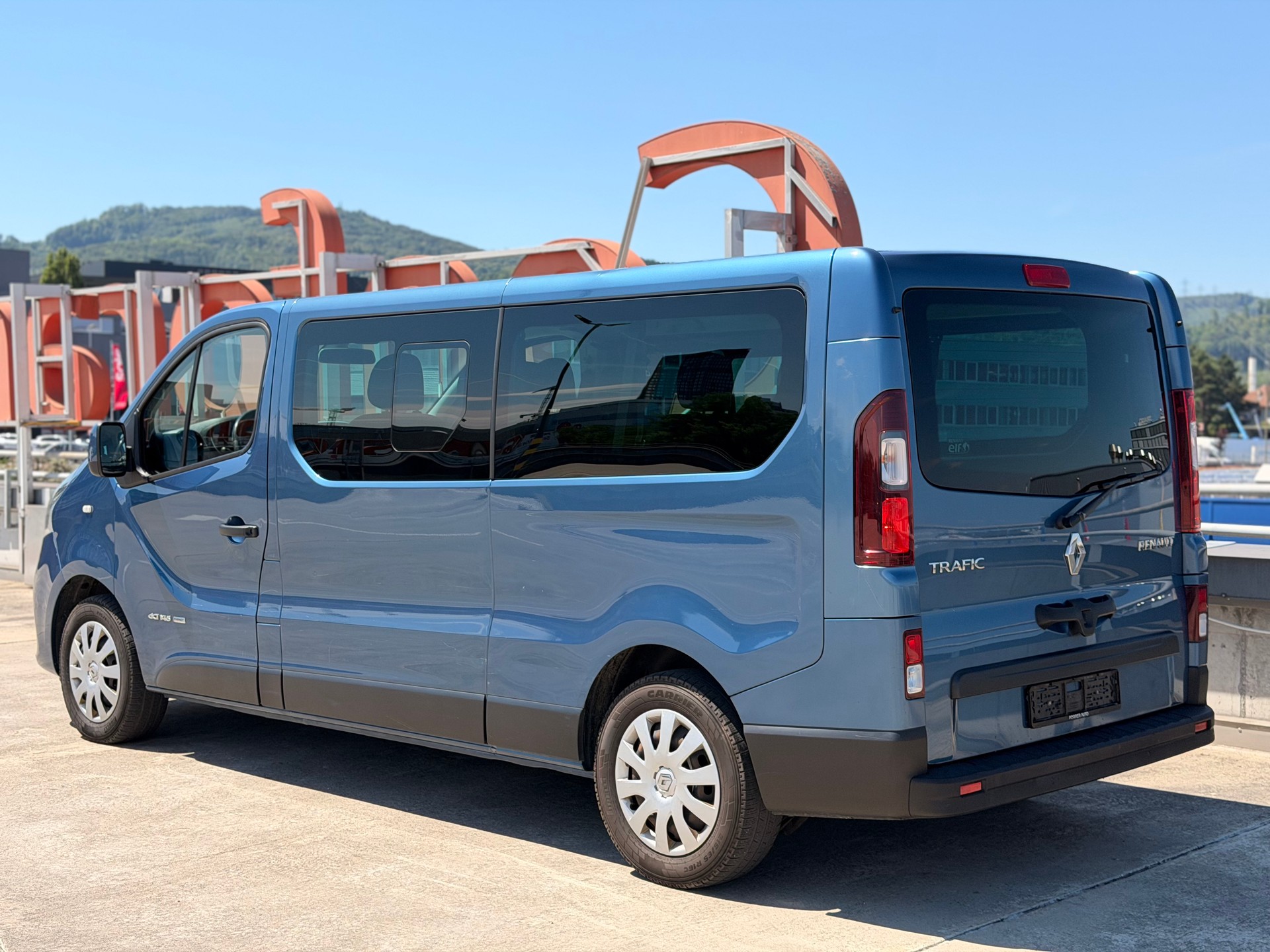 RENAULT Trafic ENERGY dCi 145 Grand Passenger Dynamique-image-6