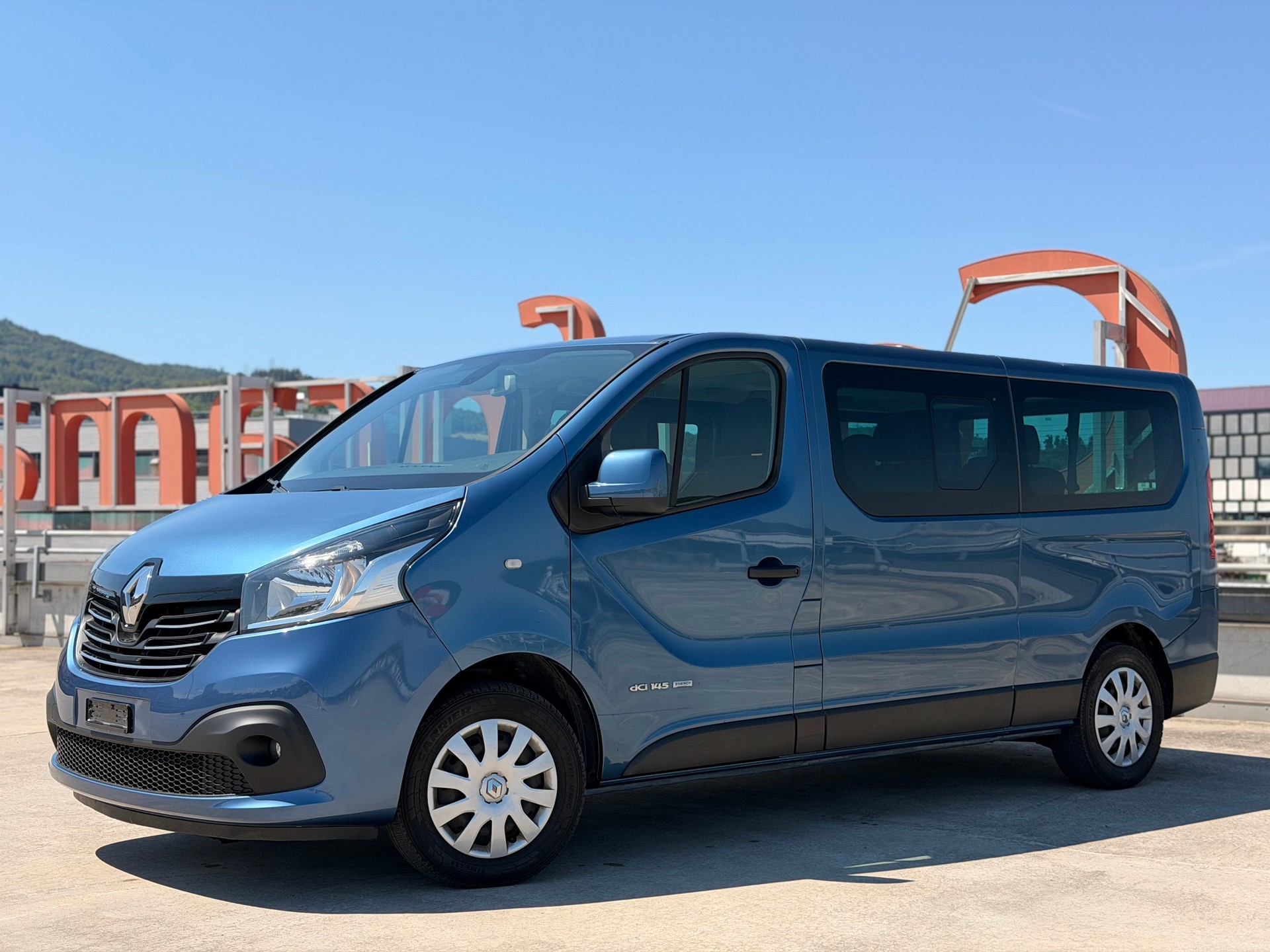 RENAULT Trafic ENERGY dCi 145 Grand Passenger Dynamique-image-0