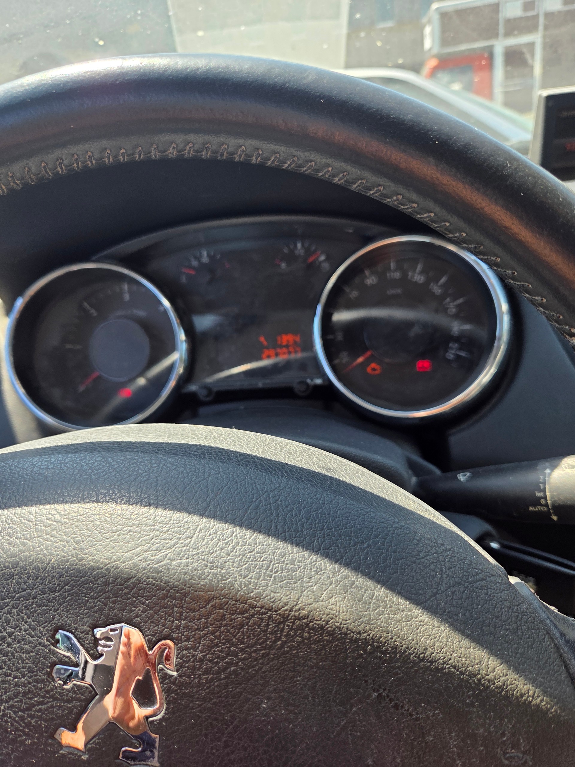 PEUGEOT 5008 2.0 HDI Business-image-5