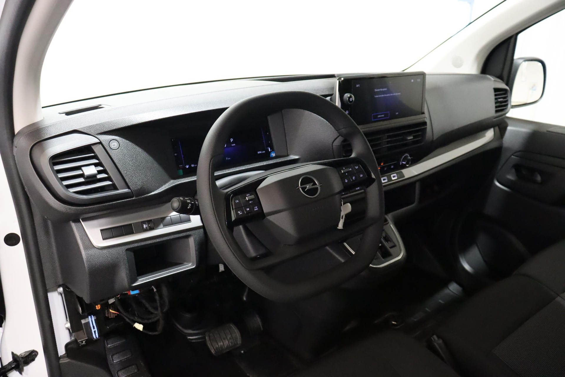 OPEL Vivaro Cargo 2.0 D 144 S/S-image-6