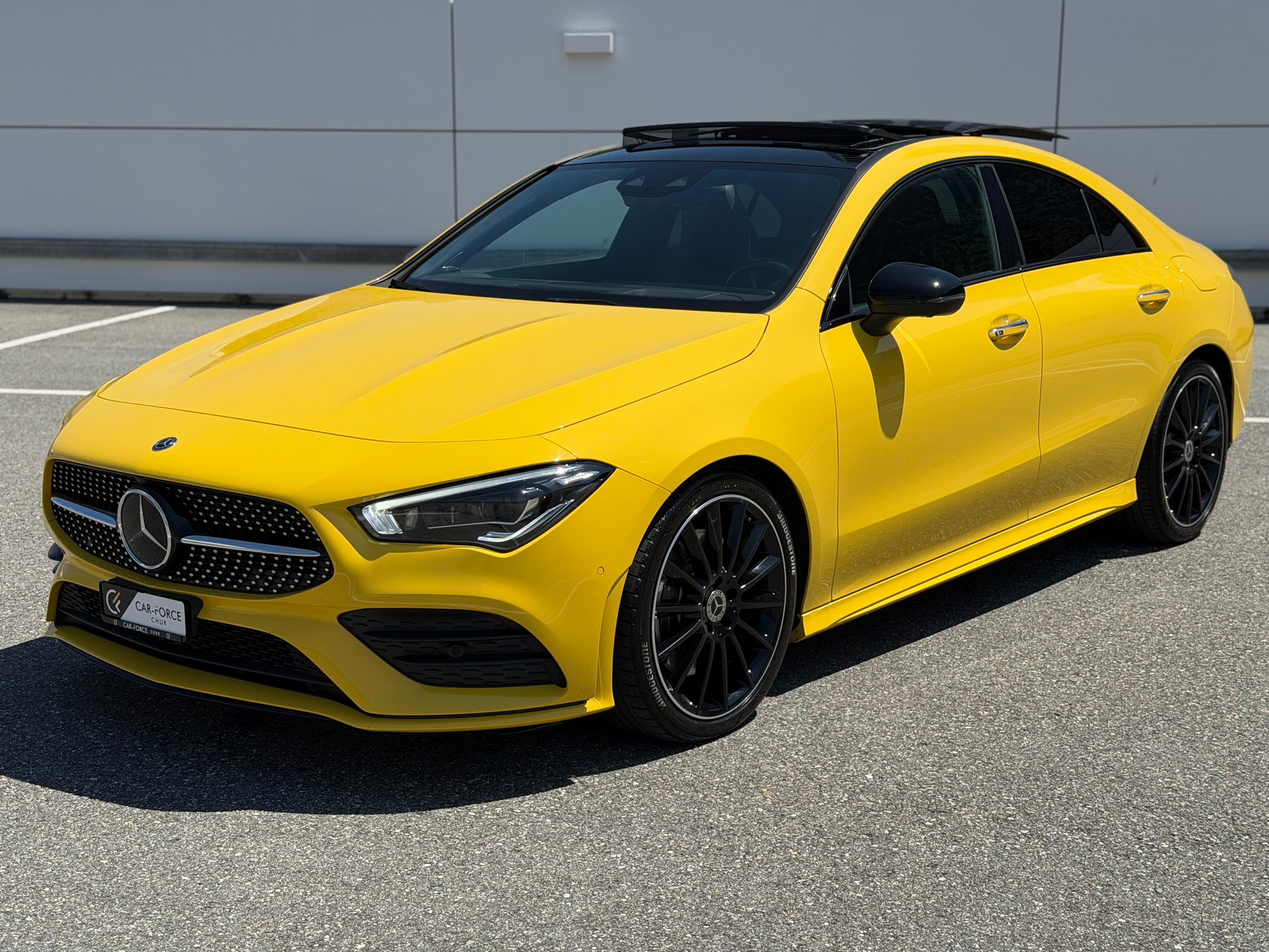 MERCEDES-BENZ CLA 250 4Matic AMG Line 7G-DCT *SONDERLACKIERUNG SUN-YELLOW*-showroom-element-1