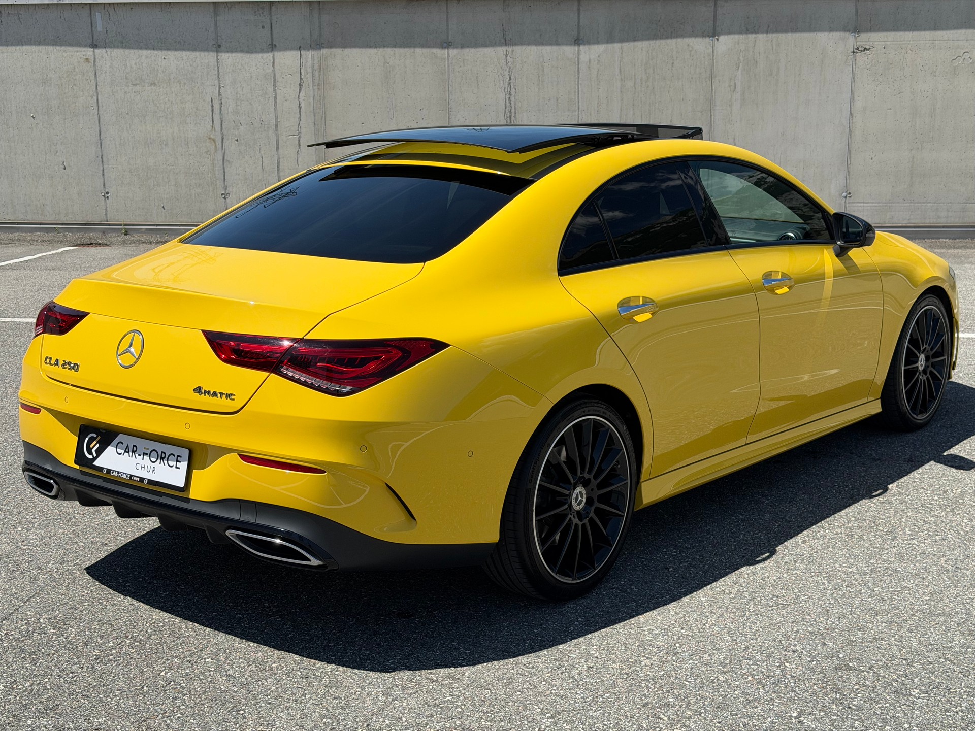 MERCEDES-BENZ CLA 250 4Matic AMG Line 7G-DCT *SONDERLACKIERUNG SUN-YELLOW*-image-5