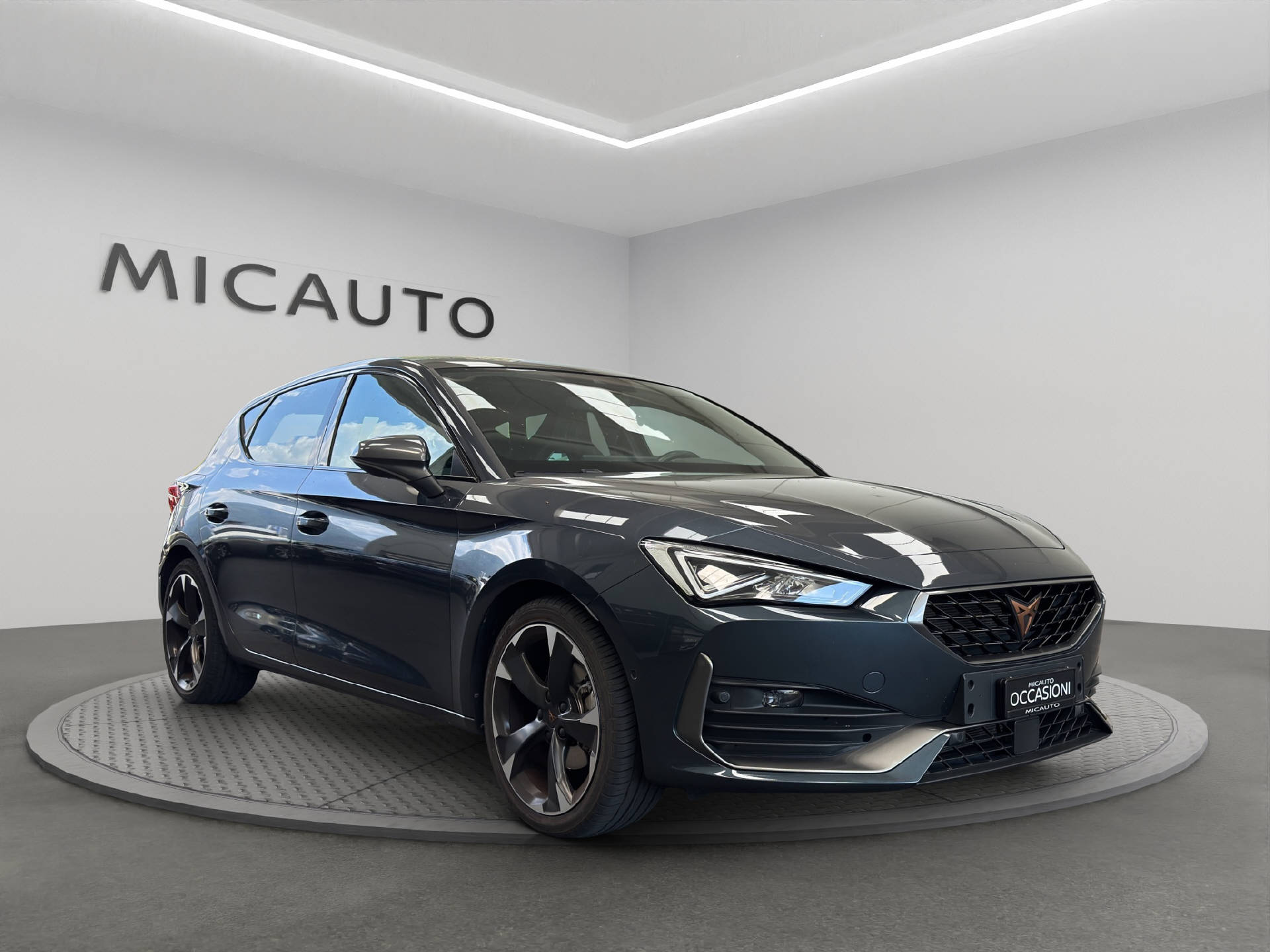 CUPRA Leon 1.5 eTSI DSG-image-0
