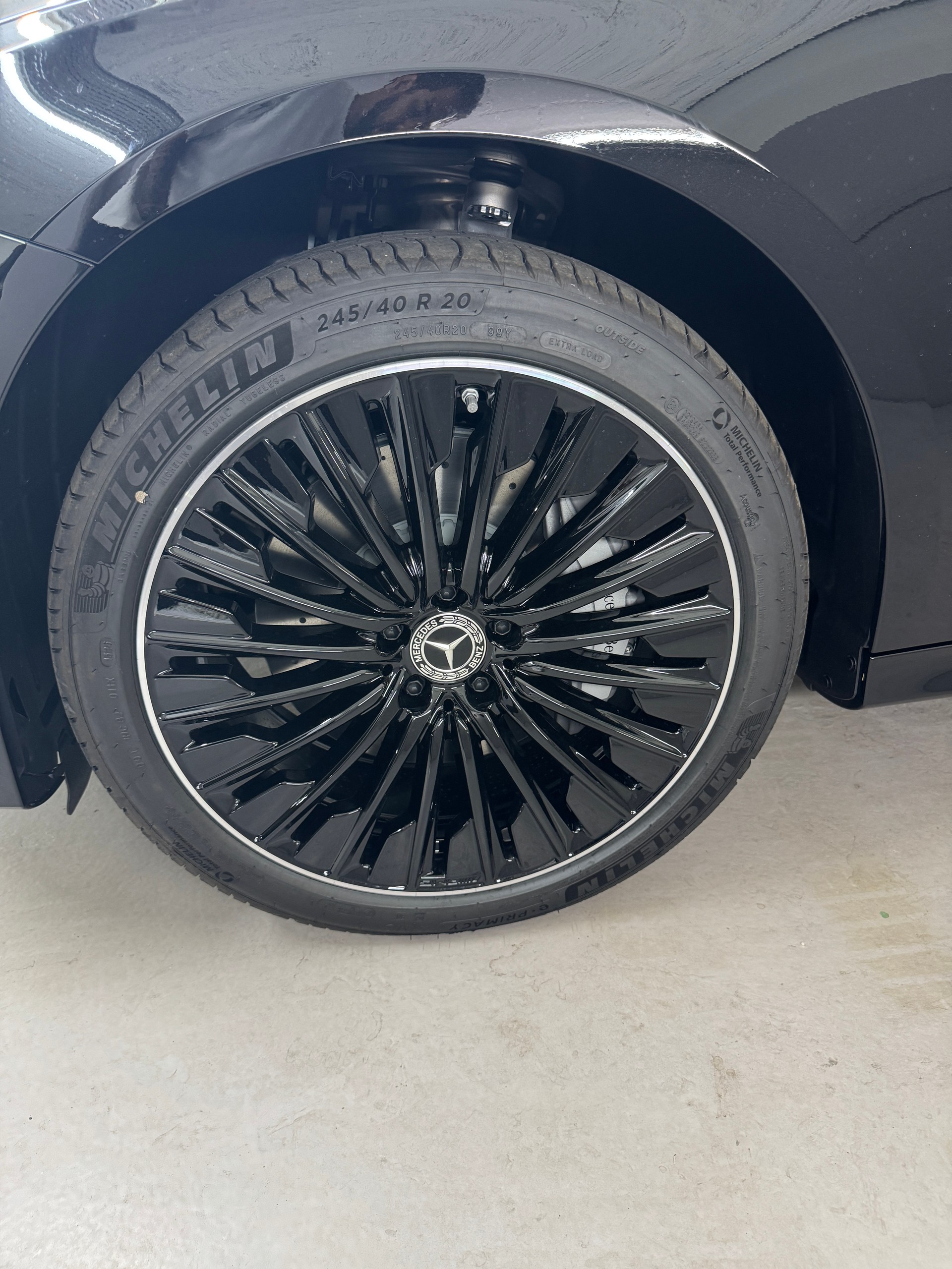 MERCEDES-BENZ E 450 d 4MATIC T-Modell-image-4