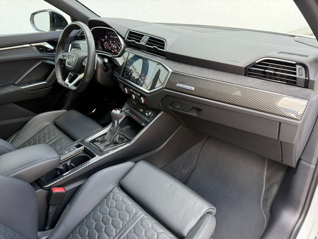 AUDI RS Q3 Sportback qu.S tronic*CH Auslieferung, Vollausstattung*Gratis Service bis 100'000km.-image-12