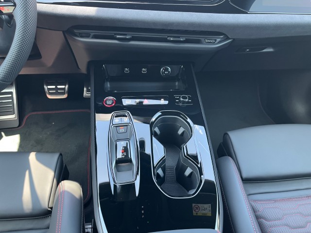 AUDI RS 5 Avant TFSI 470 kW Tiptronic quattro-image-14