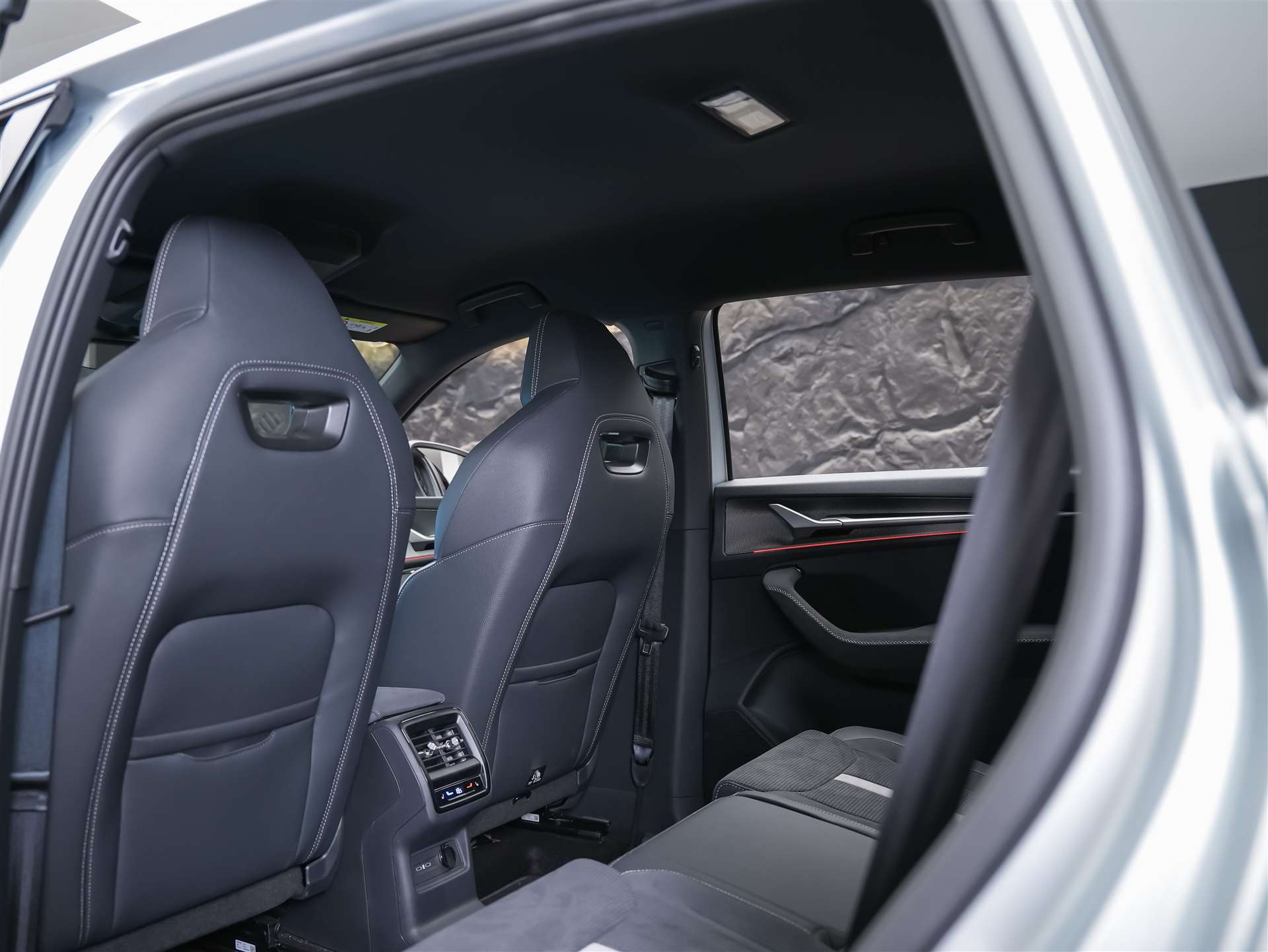 SKODA Kodiaq 2.0 TDI Sportline 4x4 *Werksgarantie*Abstandsregler*Matrix LED Scheinwerfer*-image-10