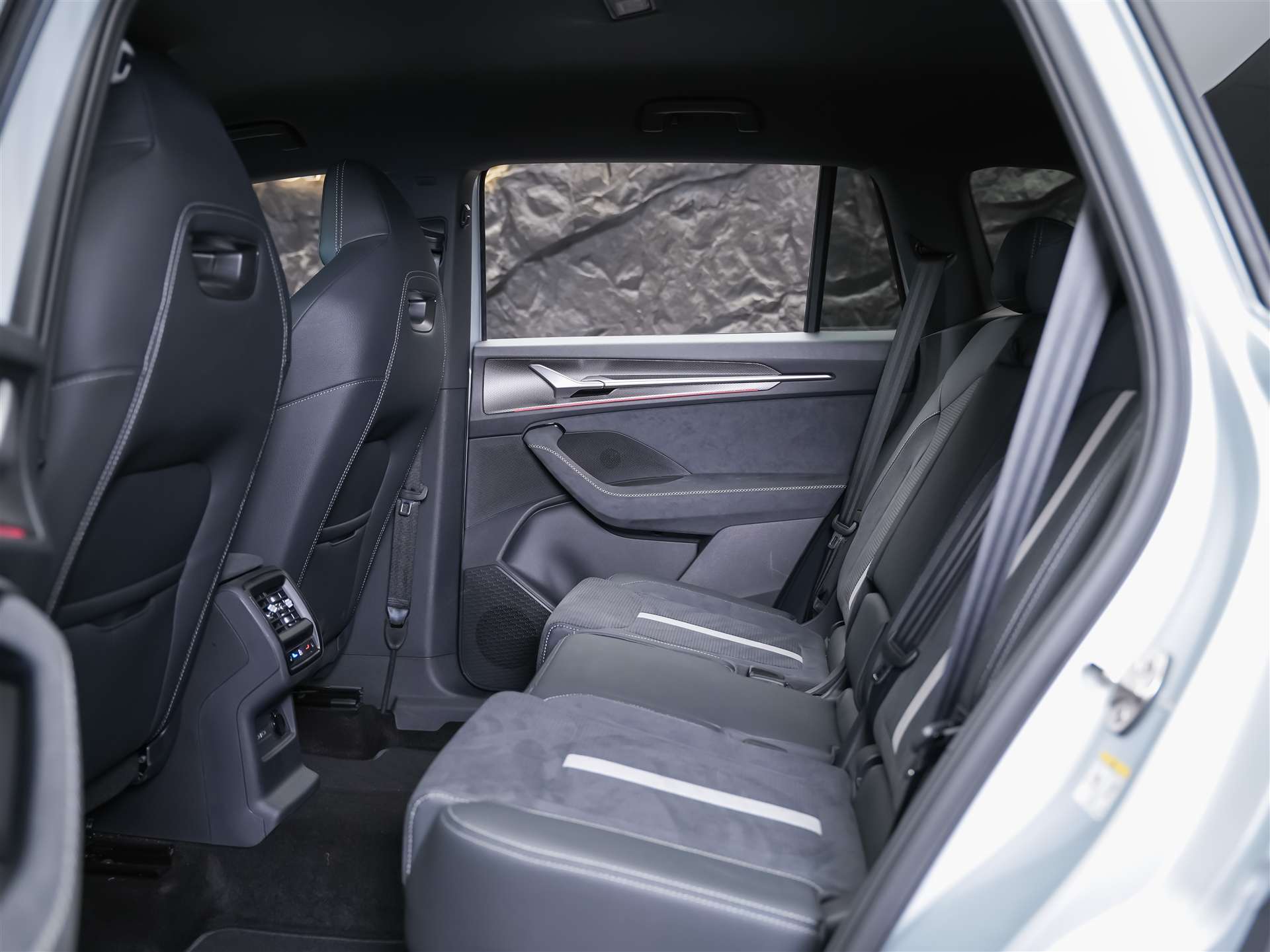 SKODA Kodiaq 2.0 TDI Sportline 4x4 *Werksgarantie*Abstandsregler*Matrix LED Scheinwerfer*-image-11