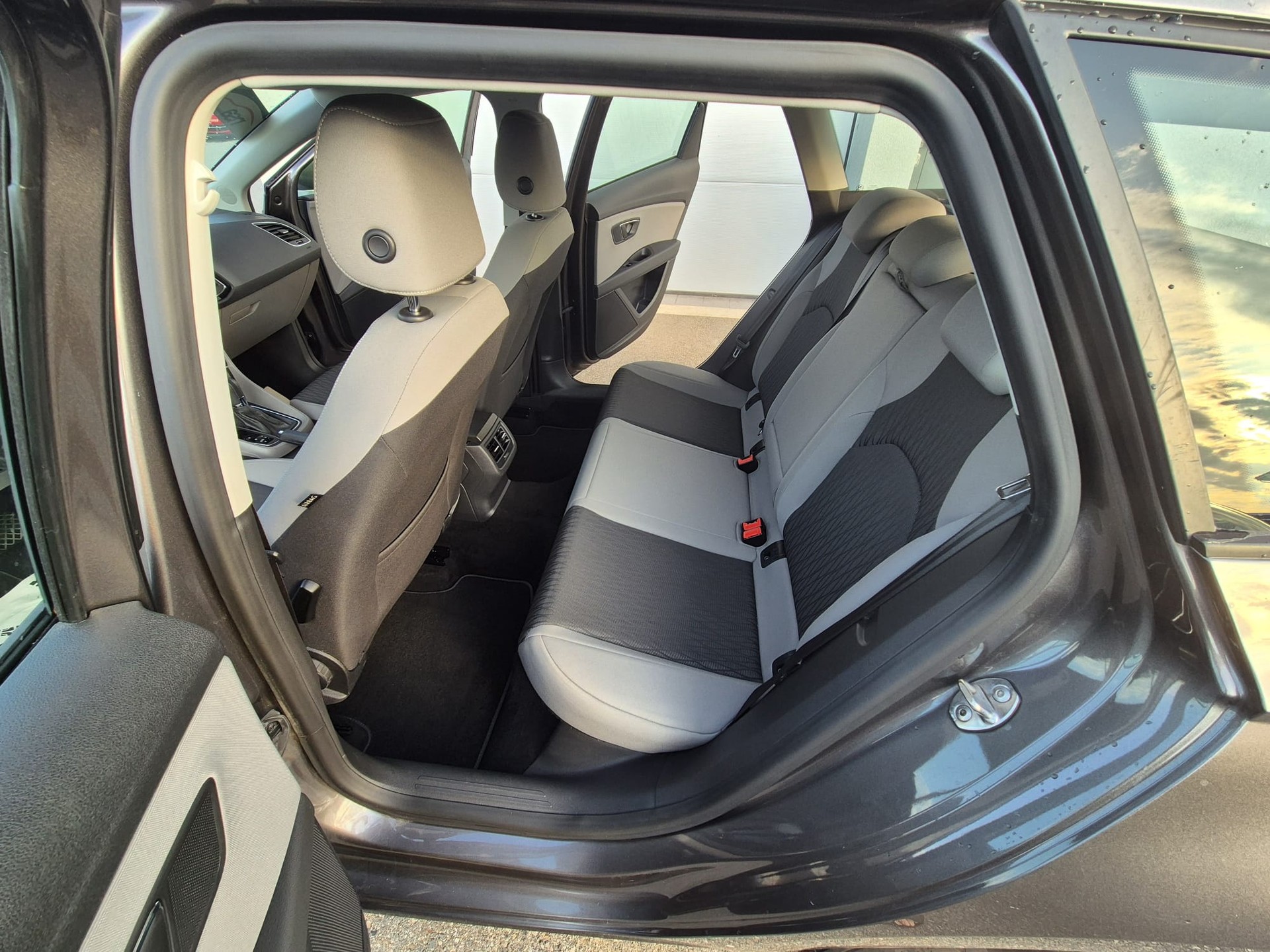 SEAT Leon ST 1.2 TSI Style DSG-image-9