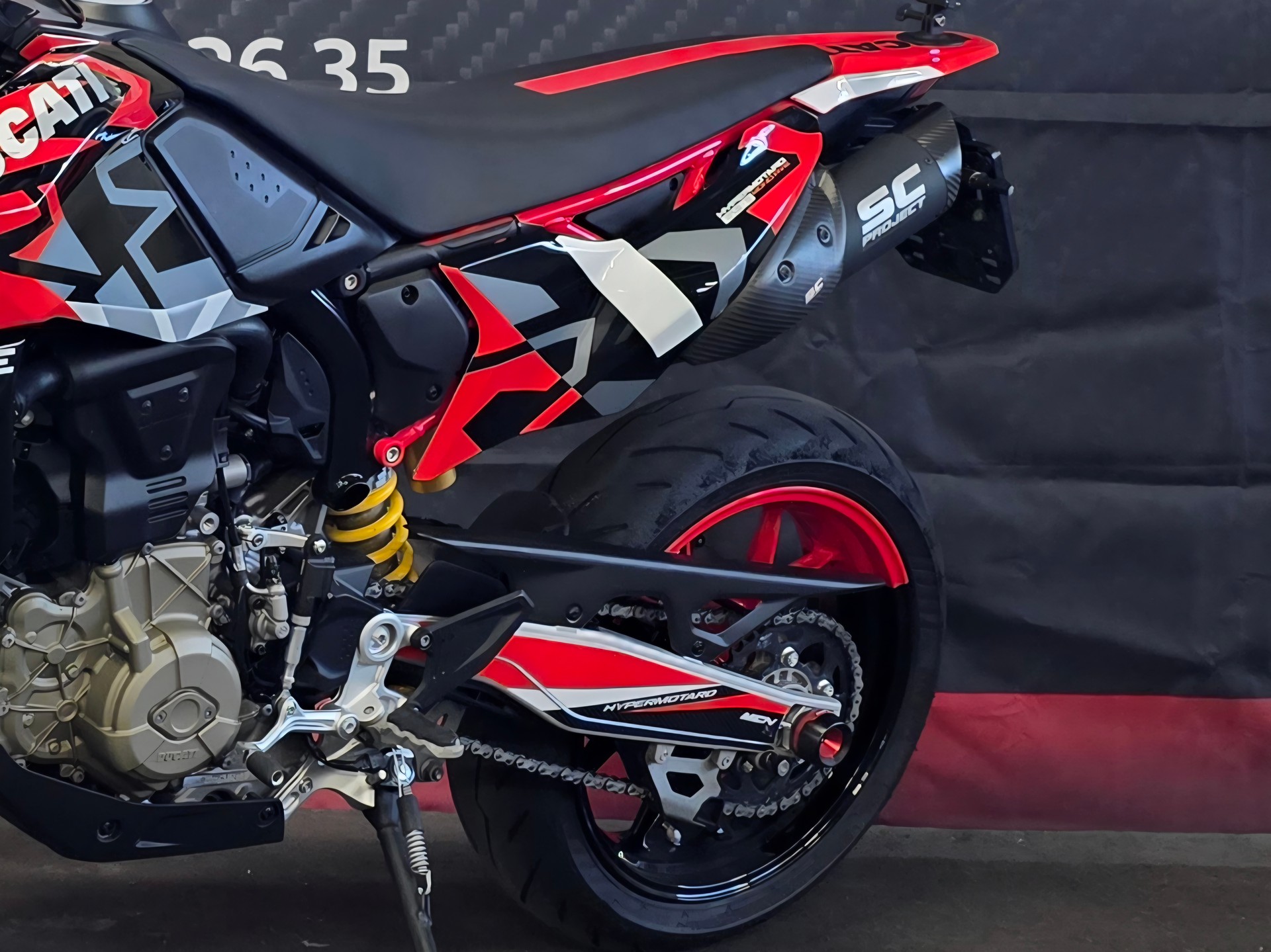 DUCATI Hypermotard 698 RVE-image-4