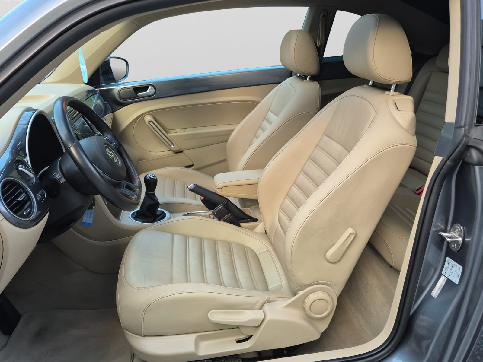 VW Beetle 1.2 TSI BMT Design-image-11