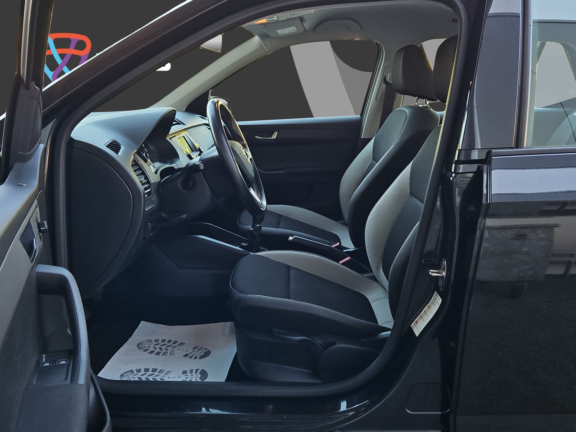 SKODA Fabia 1.2 TSI Ambition-image-11