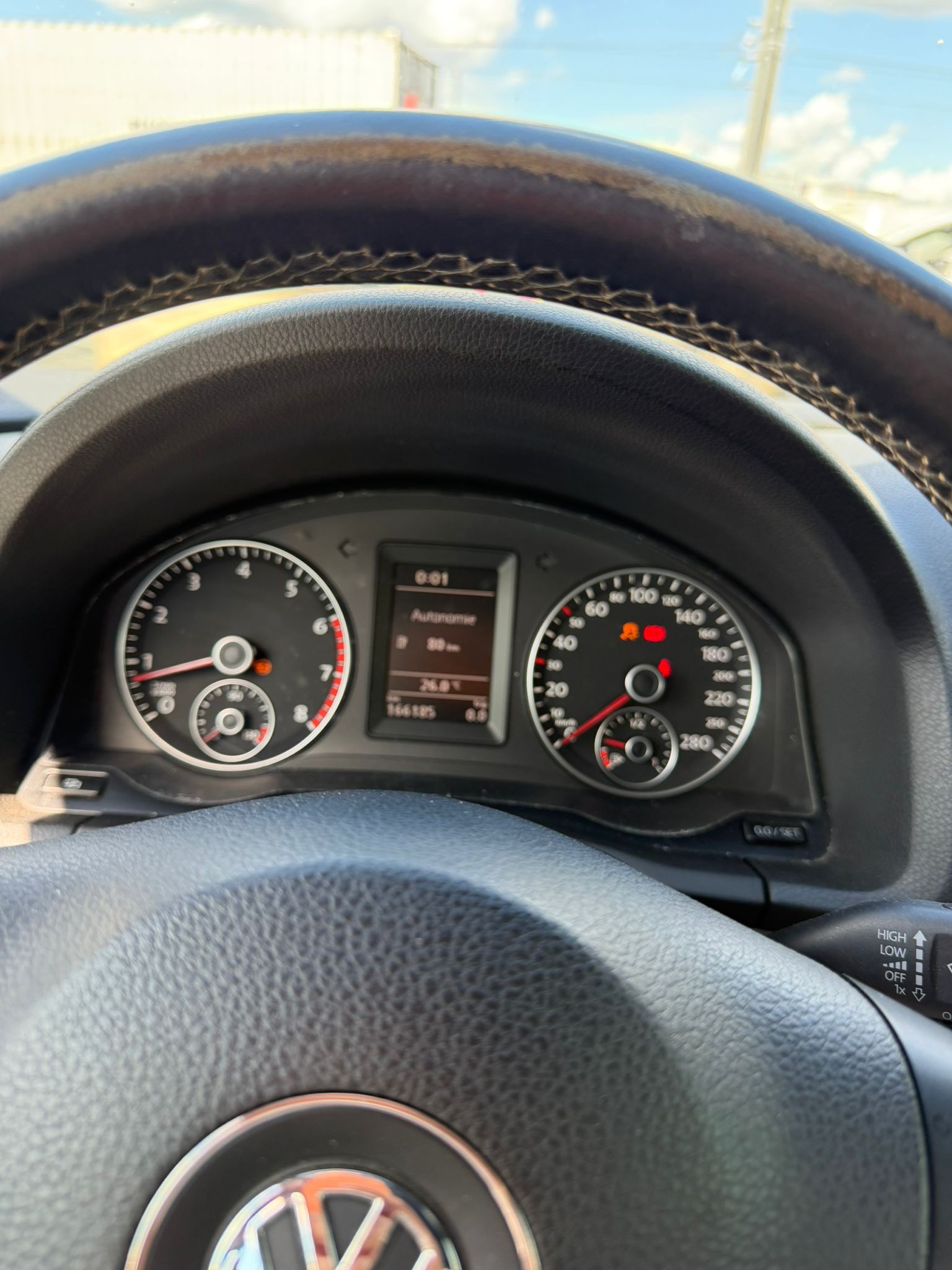 VW Eos 1.4 TSI BlueMotion Technology White Night-image-14