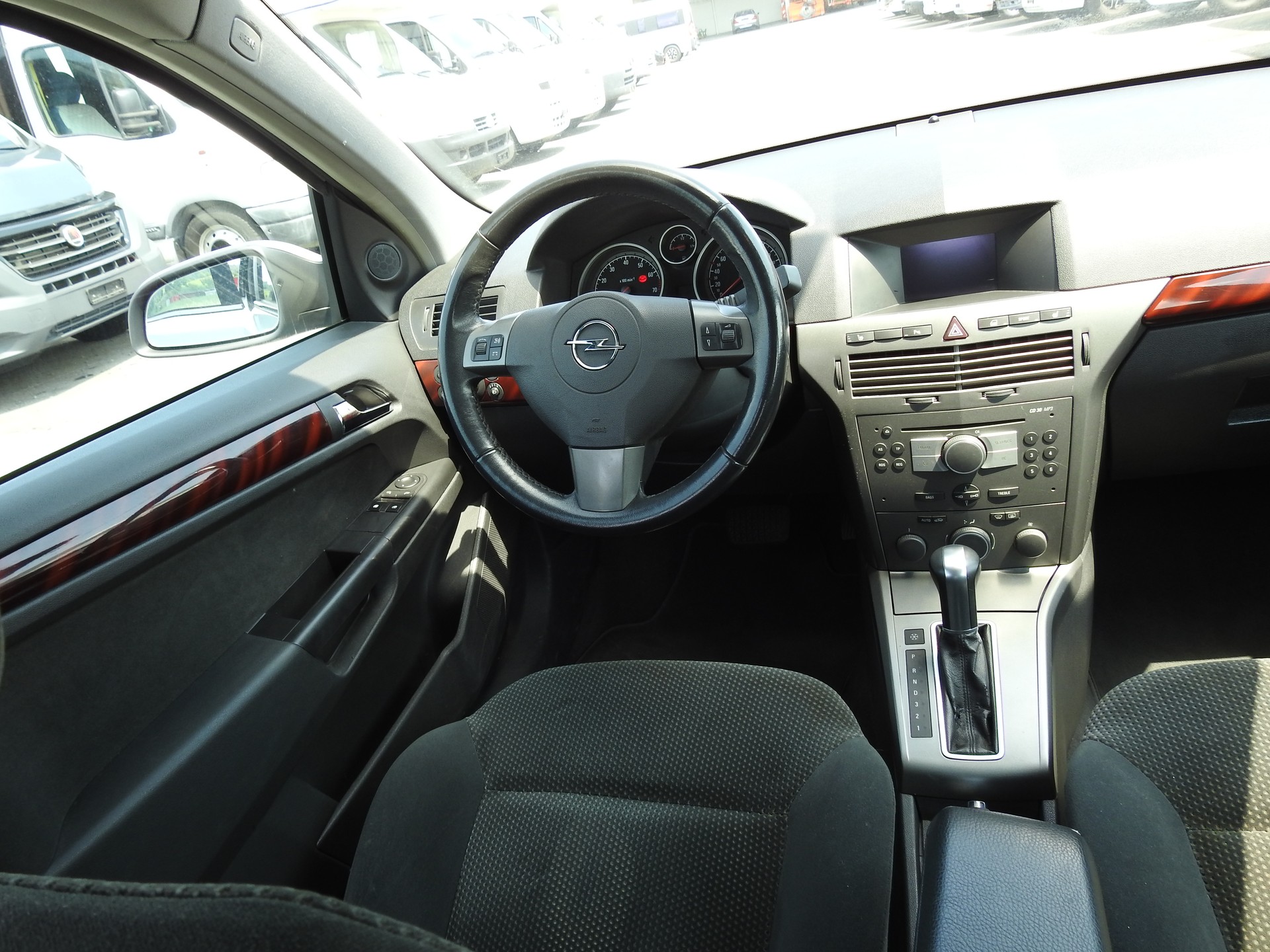 OPEL Astra 1.8i 16V Elegance-image-18