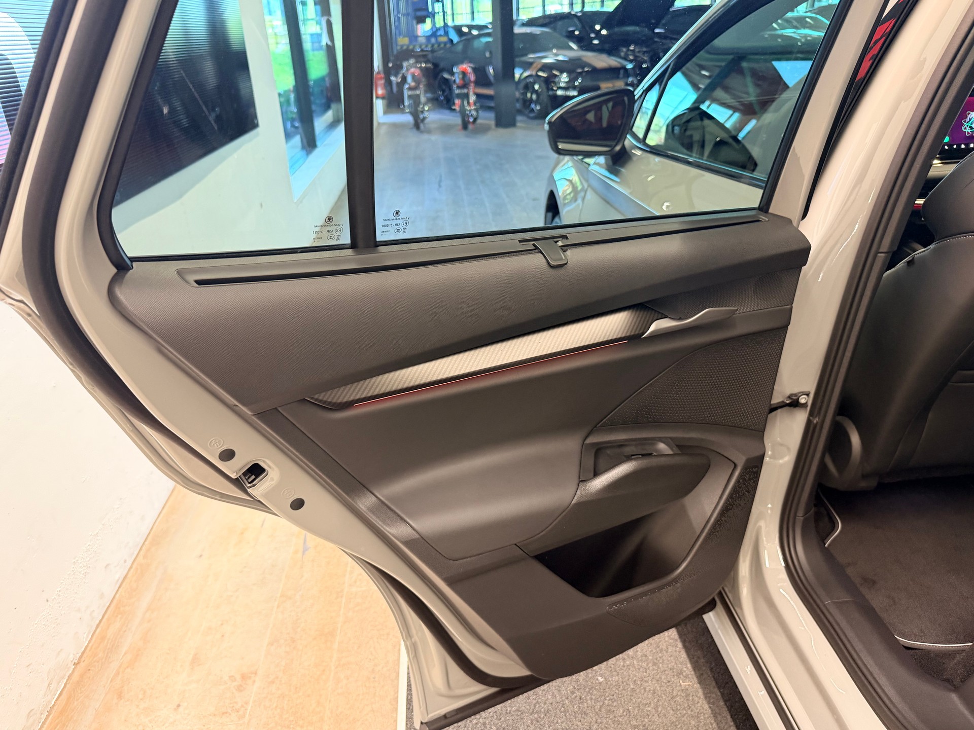SKODA Enyaq 85x Sportline 4x4-image-20
