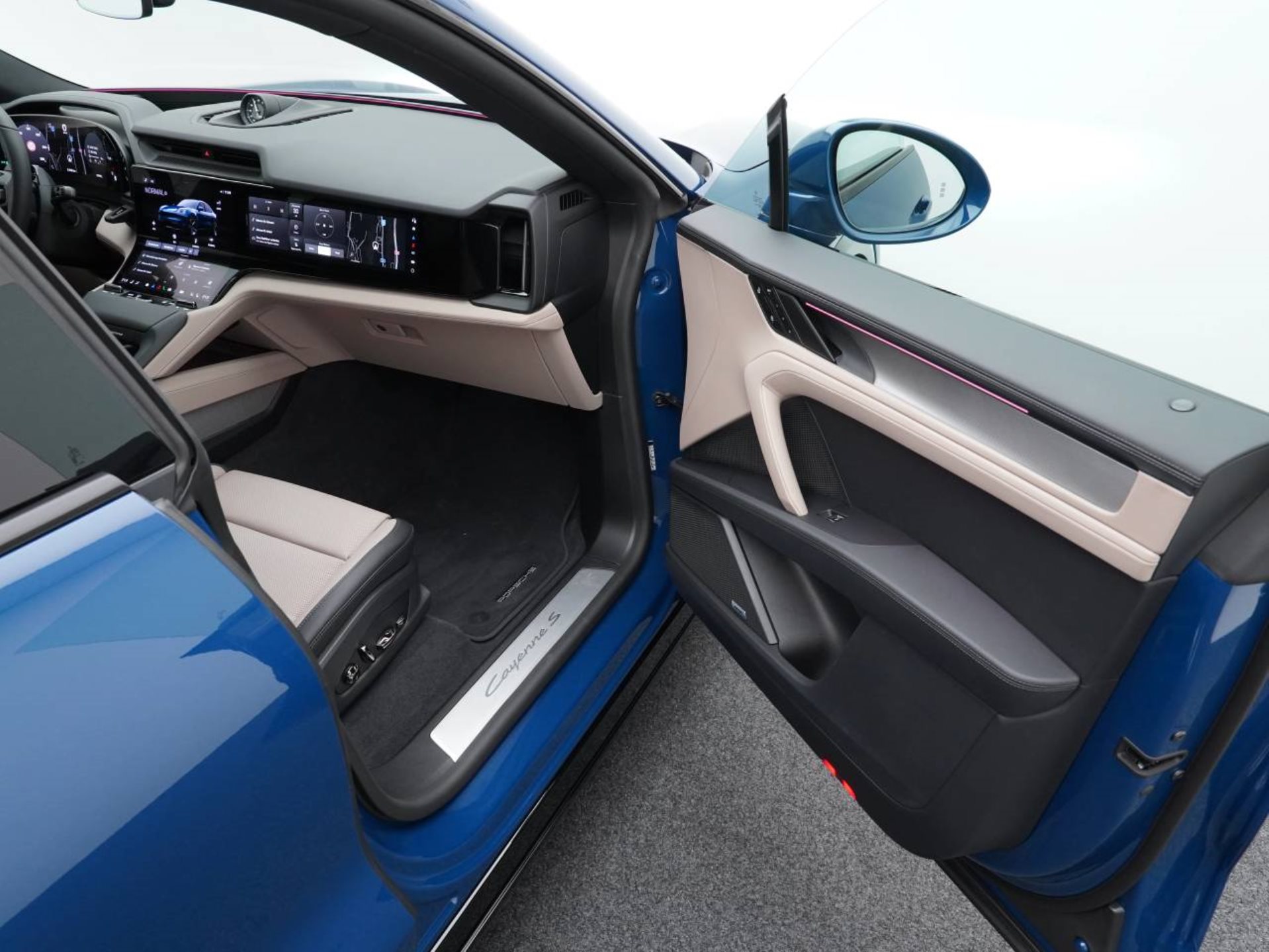 PORSCHE Cayenne S Coupé Electric-image-22