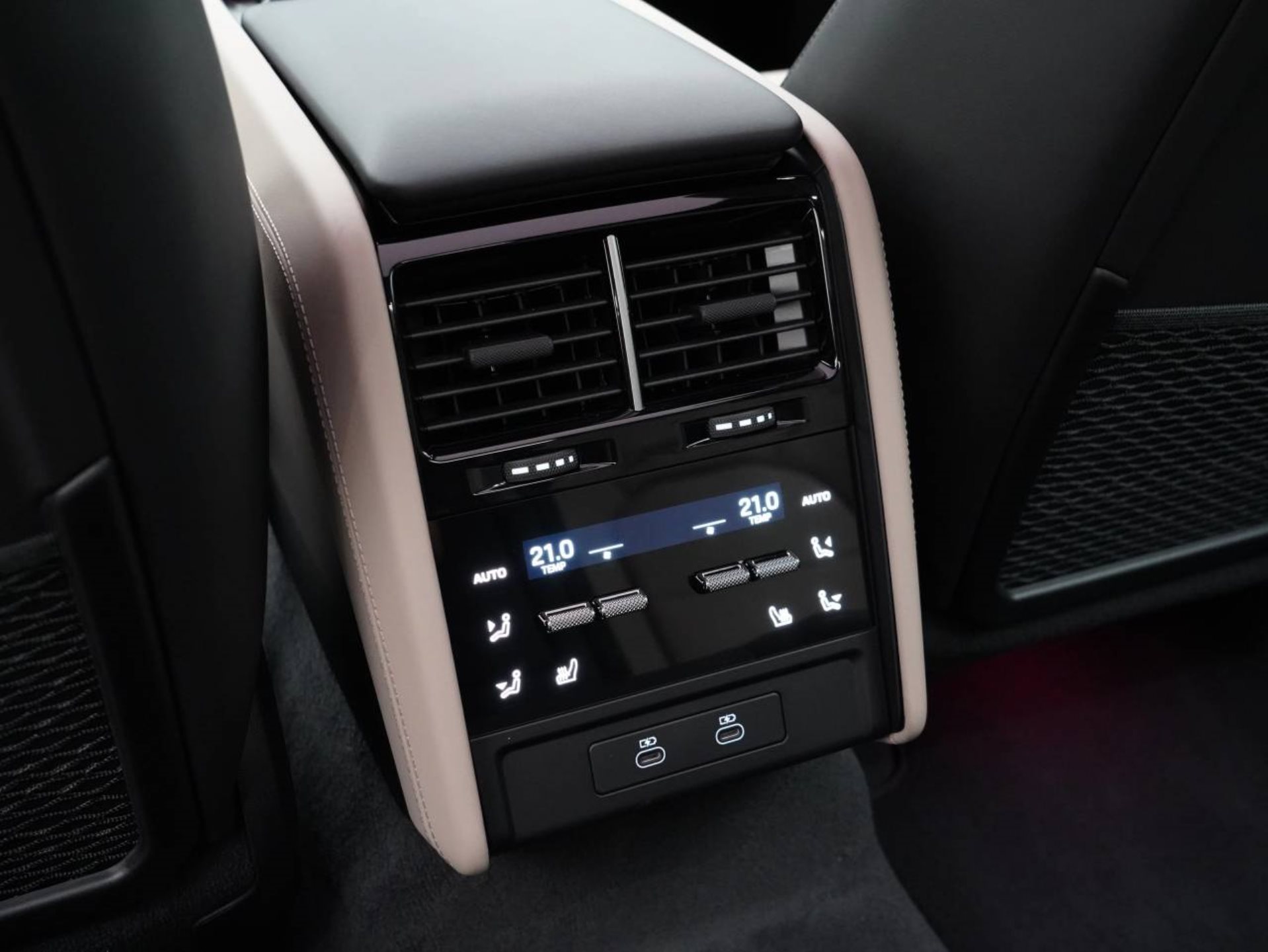 PORSCHE Cayenne S Coupé Electric-image-28