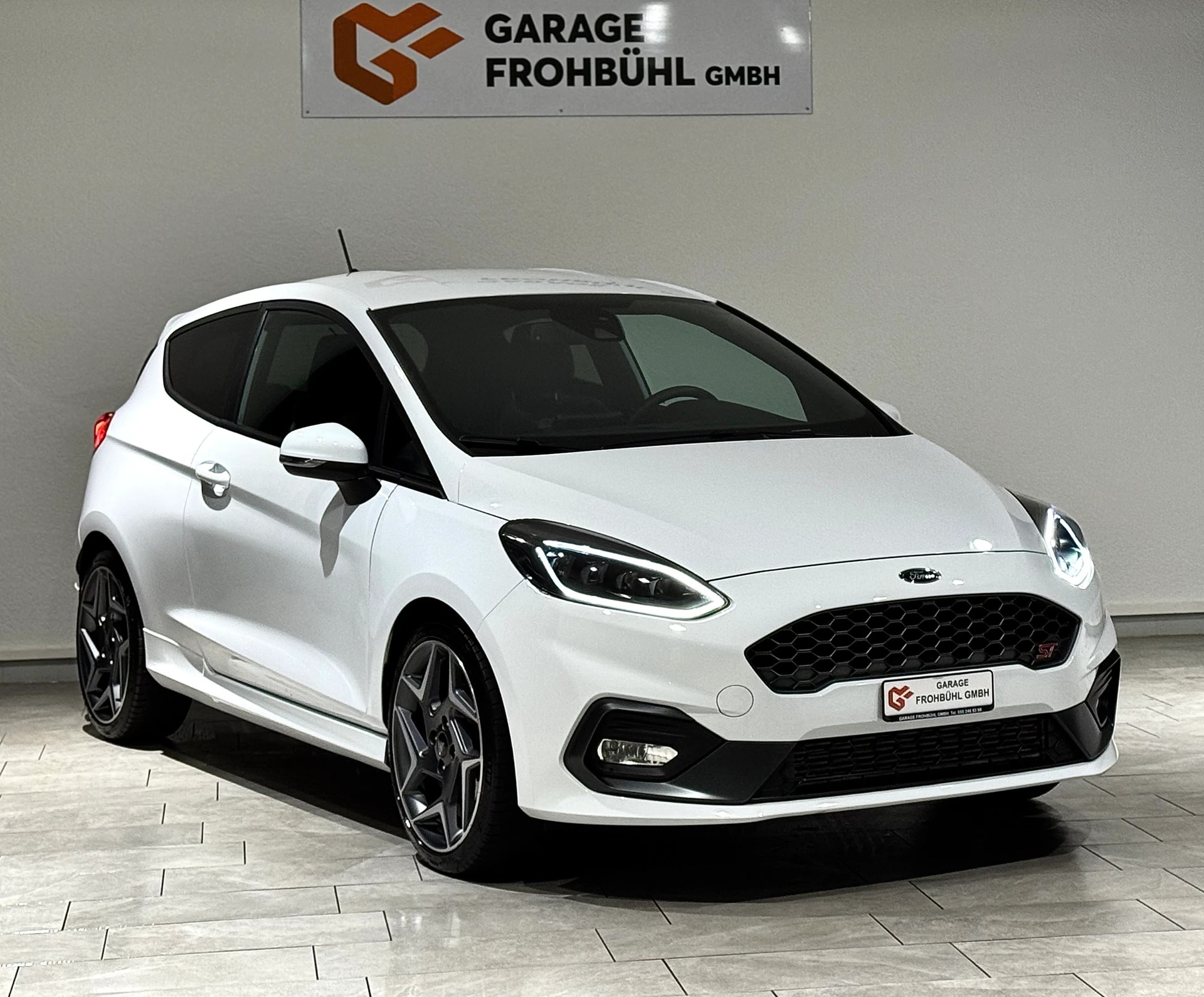 FORD Fiesta 1.5 SCTi ST Edition-image-2