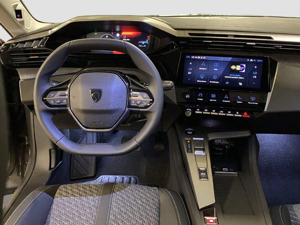 PEUGEOT 408 1.2 Hybrid Allure-image-9
