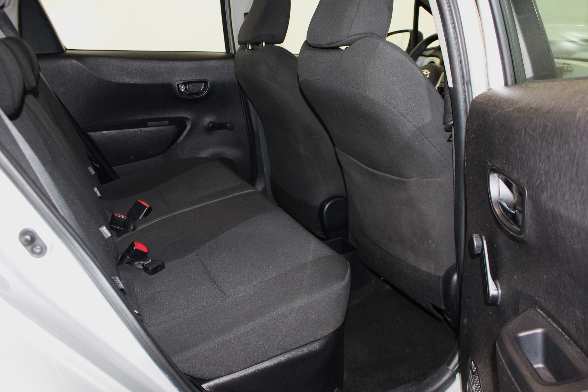 TOYOTA Yaris 1.5 VVT-i HSD Luna-image-9