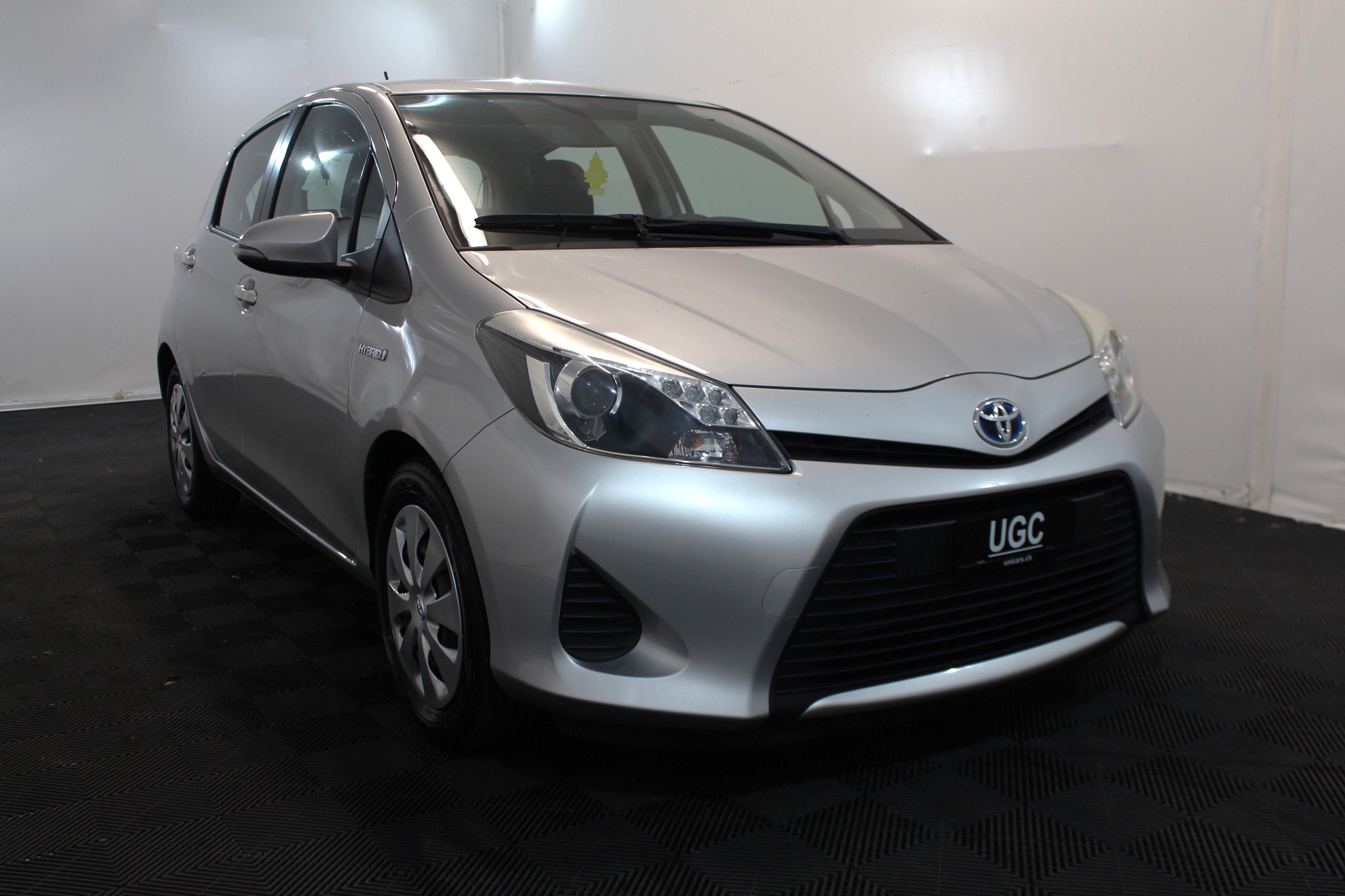 TOYOTA Yaris 1.5 VVT-i HSD Luna-image-0