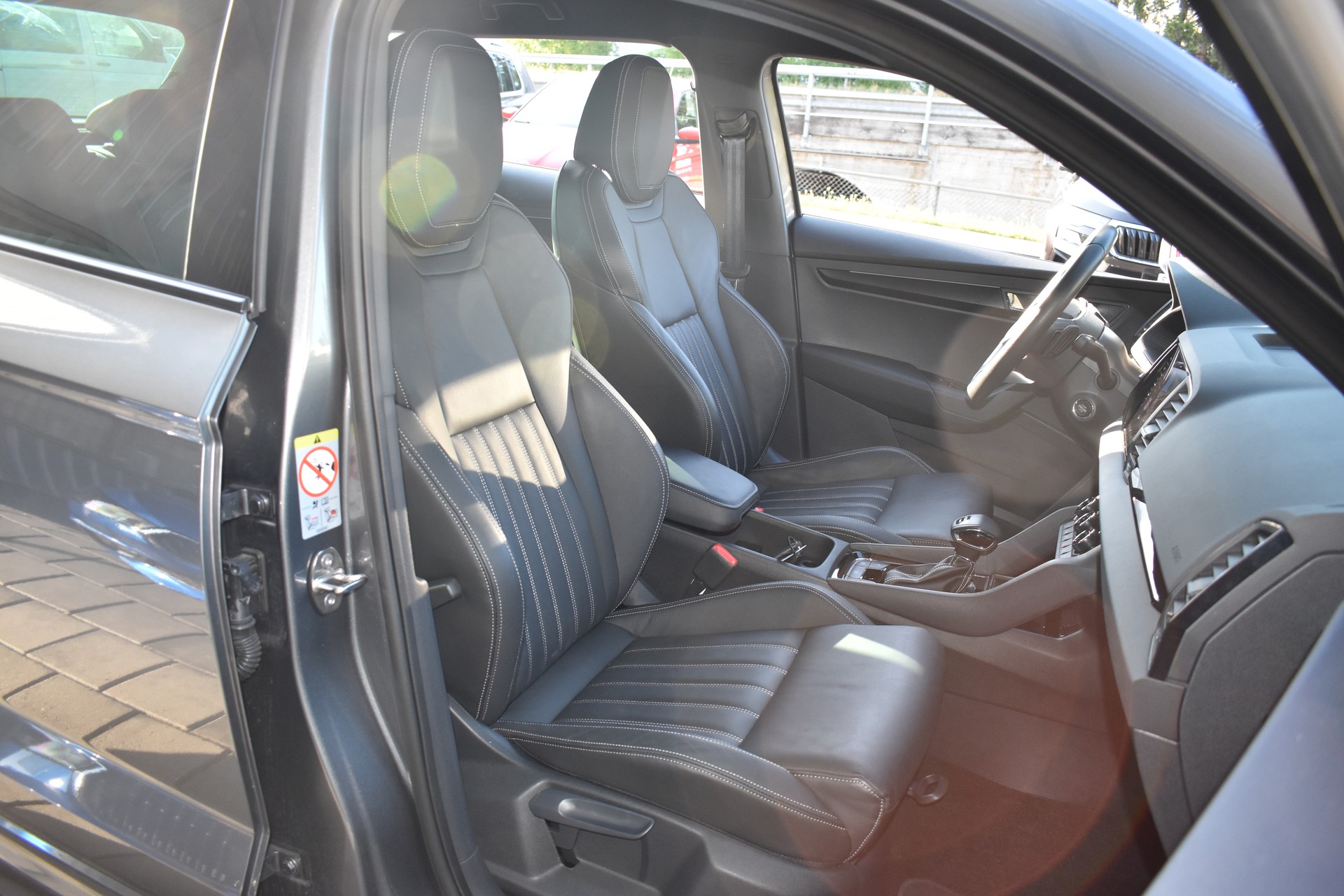 SKODA Karoq 2.0 TSI SportLine 4x4 DSG-image-11