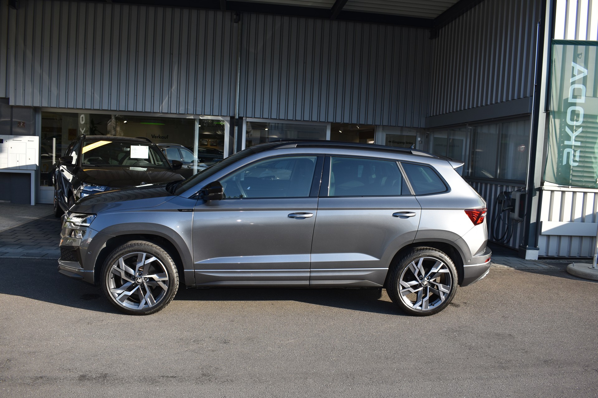 SKODA Karoq 2.0 TSI SportLine 4x4 DSG-showroom-element-2