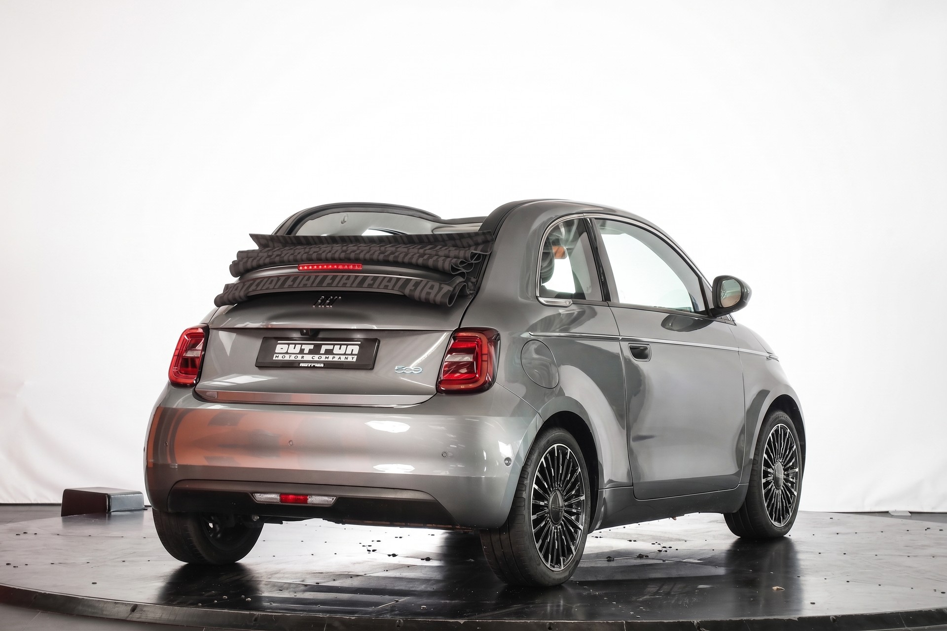 FIAT 500 C electric 87 kW La Prima By Bocelli-image-6