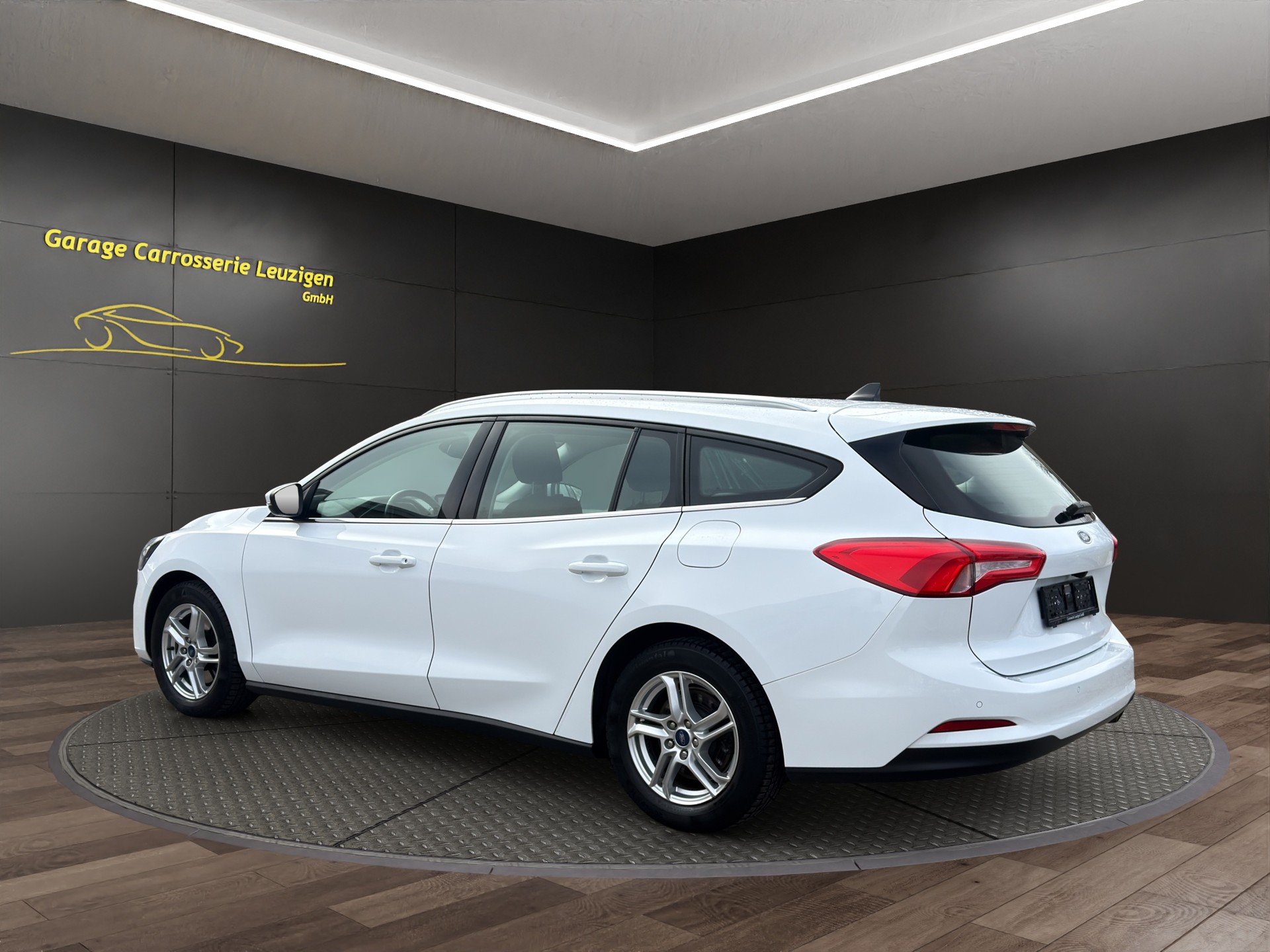 FORD Focus 1.5 TDCi Titanium Automatic-image-3