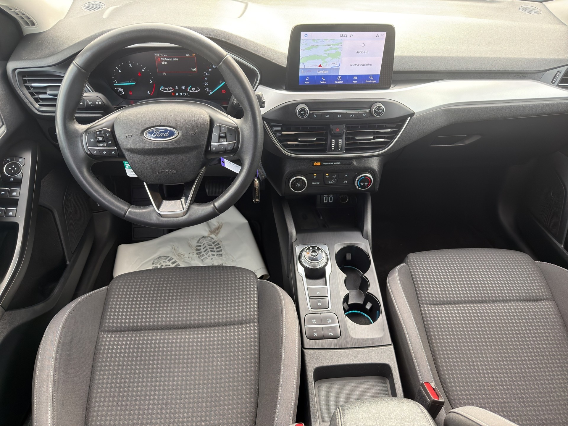 FORD Focus 1.5 TDCi Titanium Automatic-image-9