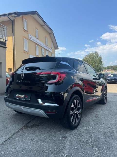 RENAULT Captur 1.3 TCe Techno EDC-showroom-element-3