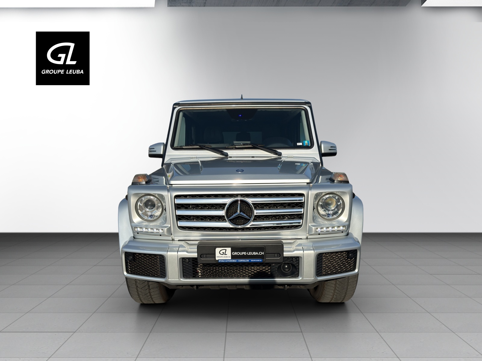 MERCEDES-BENZ G 350d-showroom-element-2