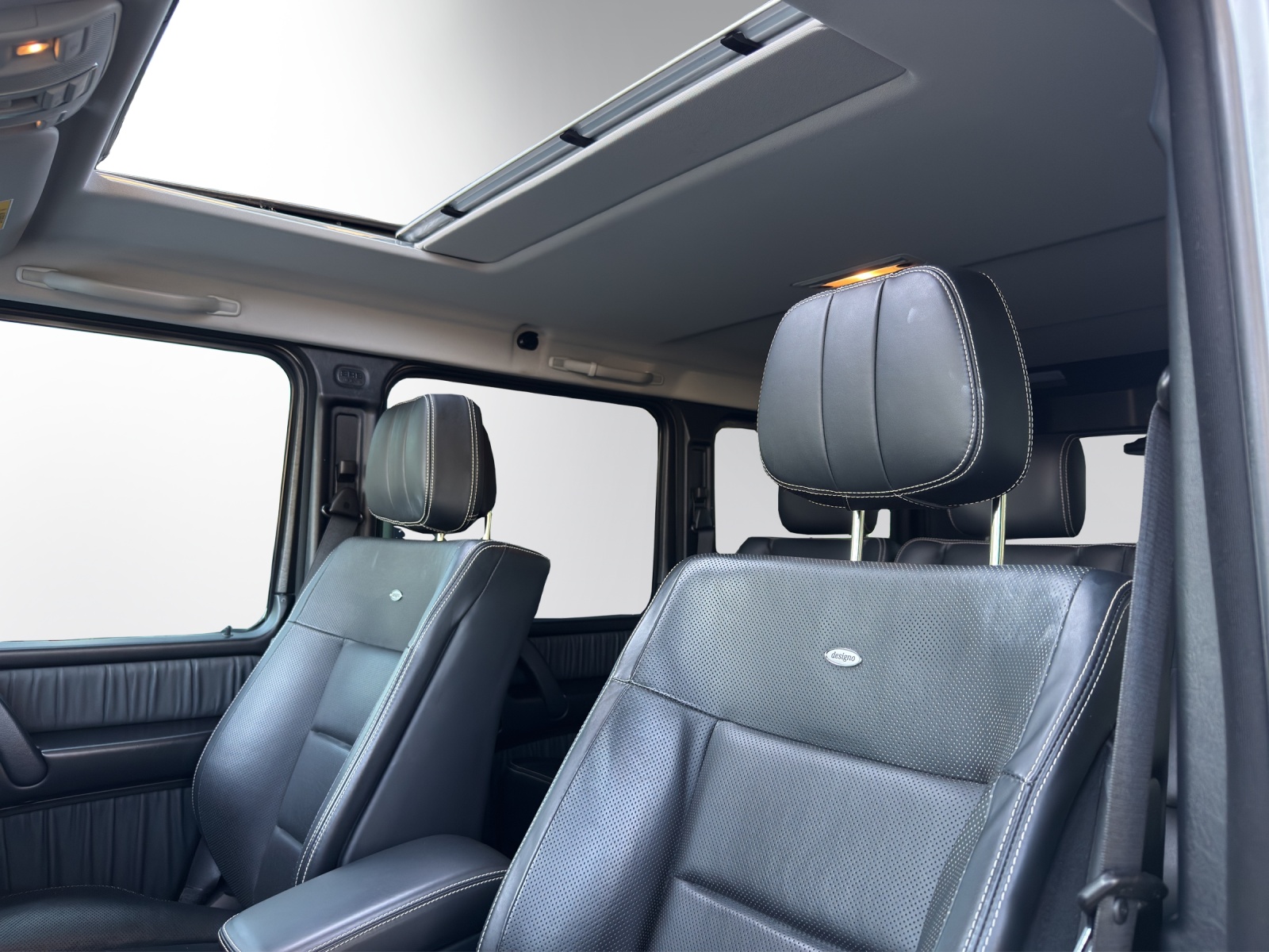MERCEDES-BENZ G 350d-image-9