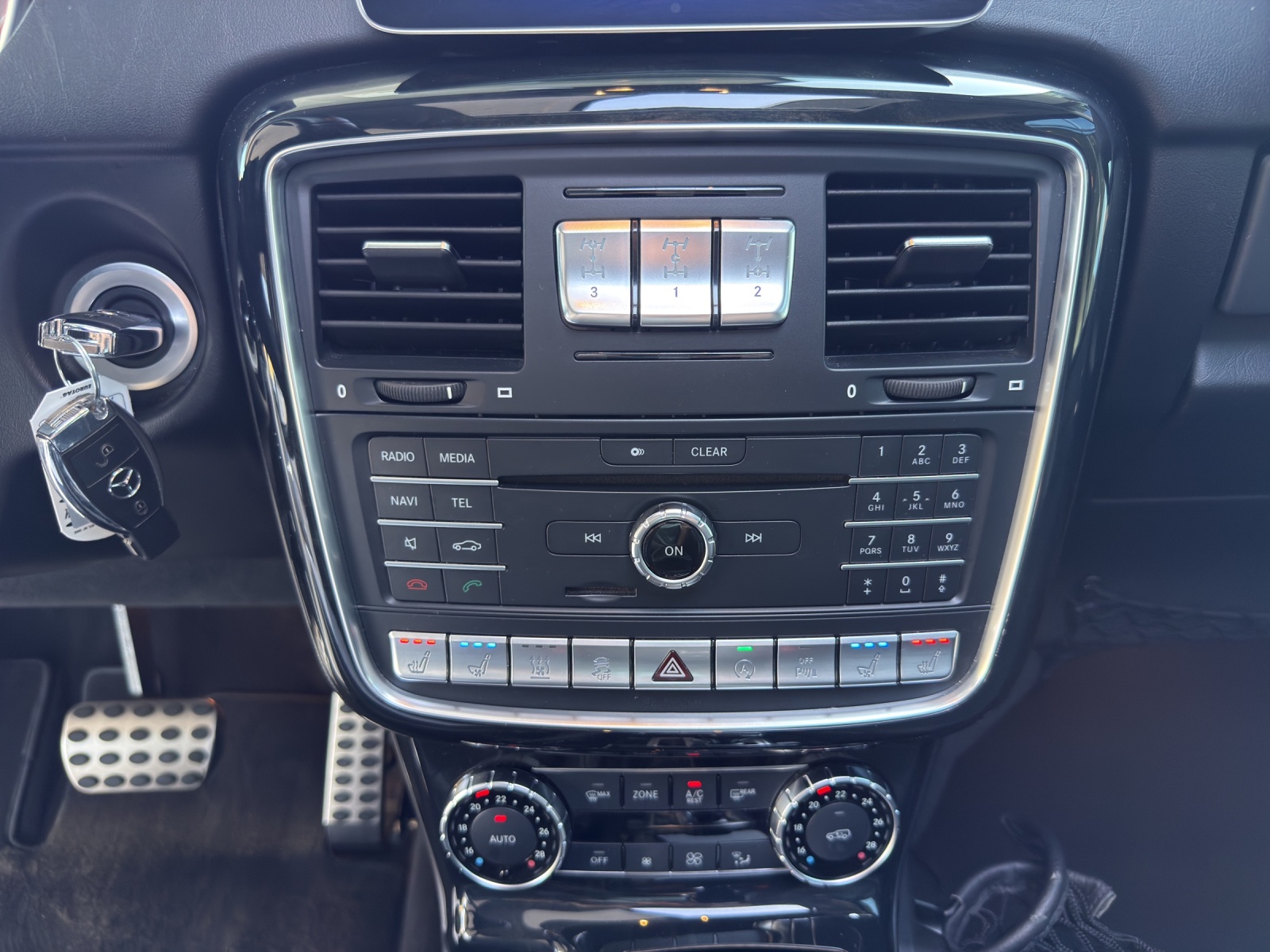 MERCEDES-BENZ G 350d-image-11