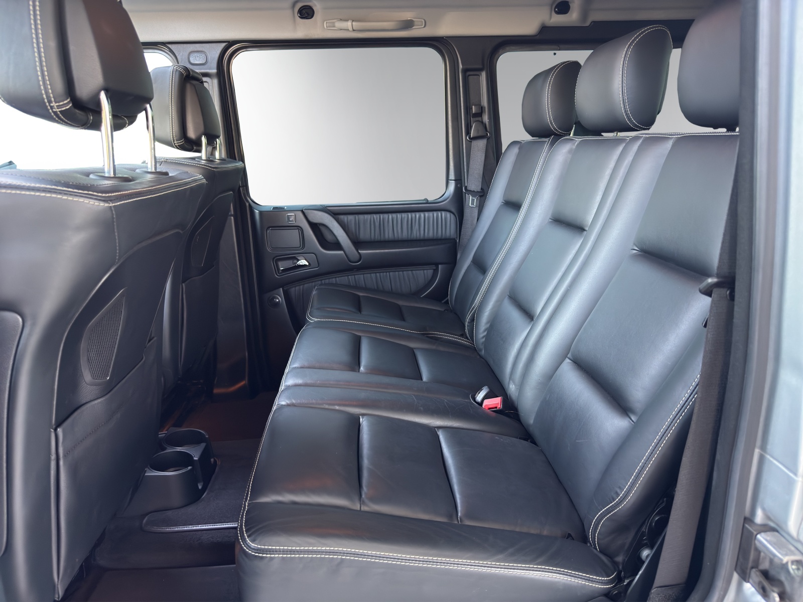 MERCEDES-BENZ G 350d-image-10