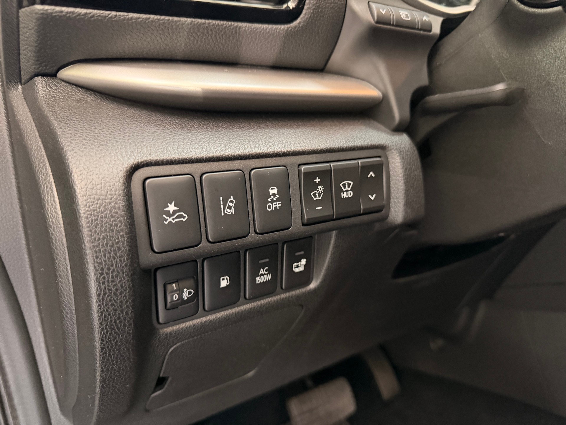 MITSUBISHI Eclipse Cross 2.4 PHEV Intense 4WD-image-10