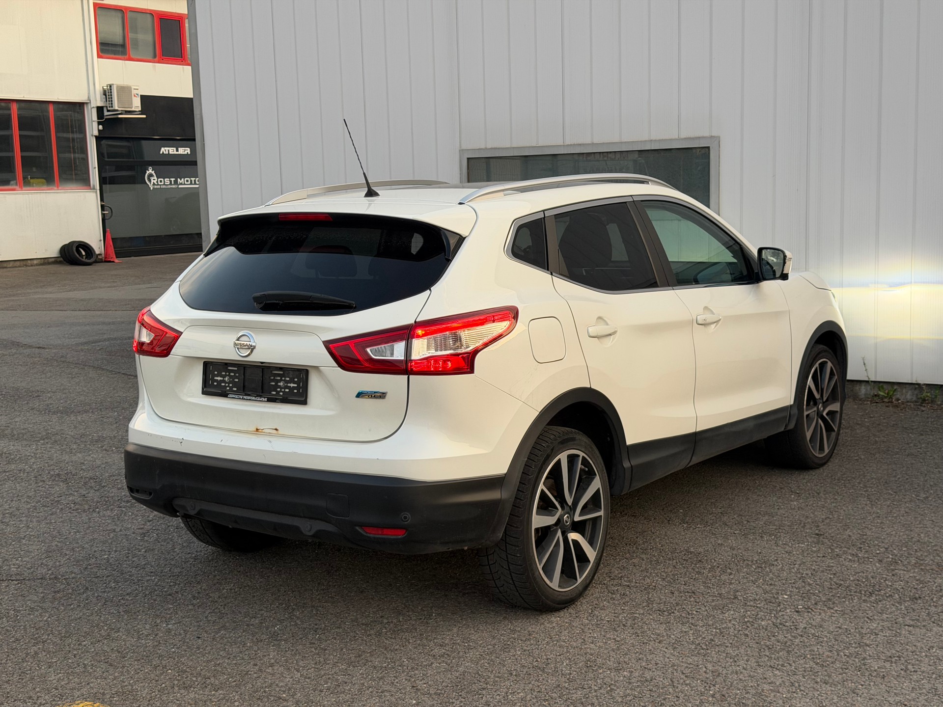 NISSAN Qashqai 1.6 dCi tekna Xtronic CVT-image-4