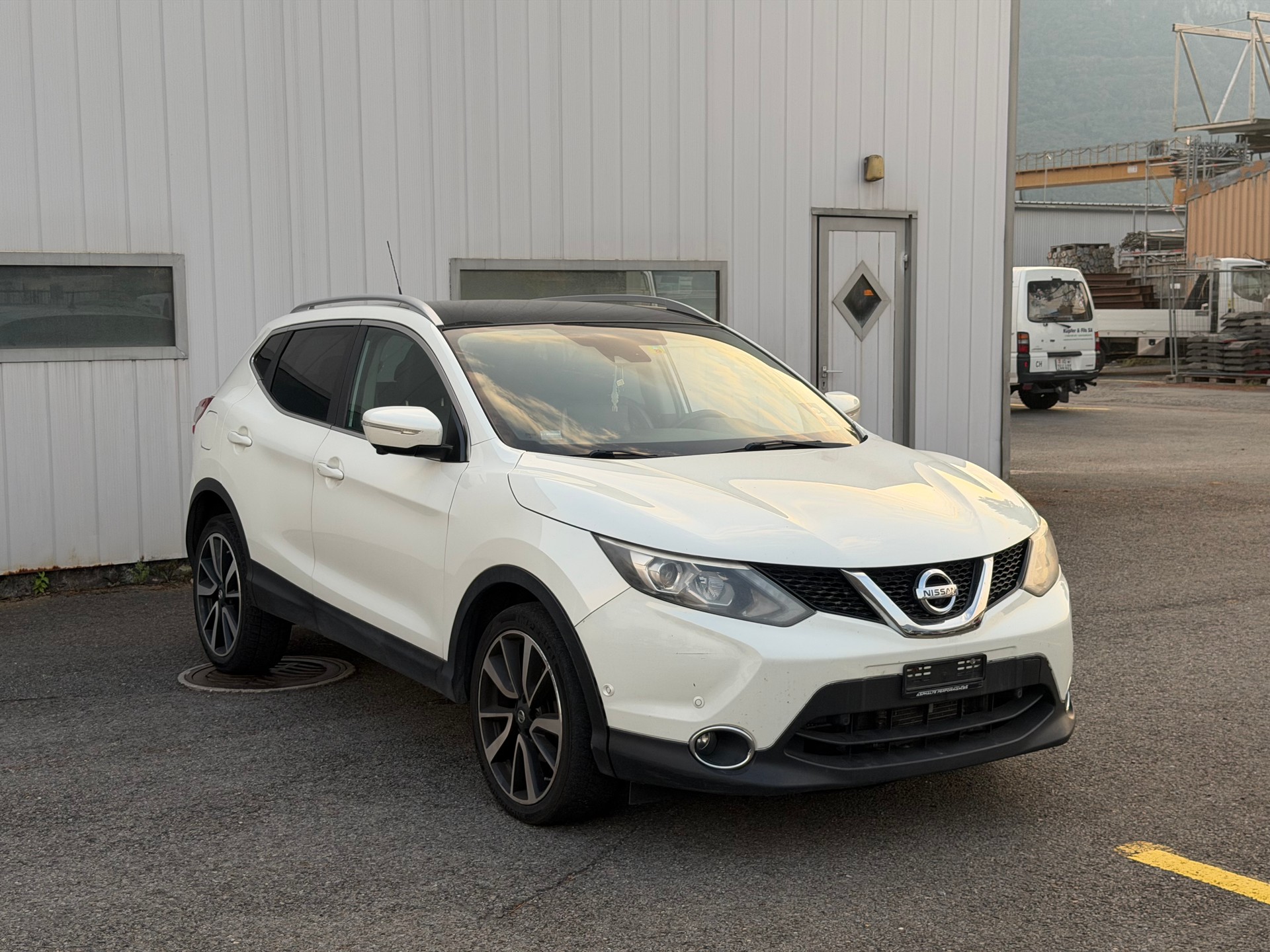 NISSAN Qashqai 1.6 dCi tekna Xtronic CVT-image-2