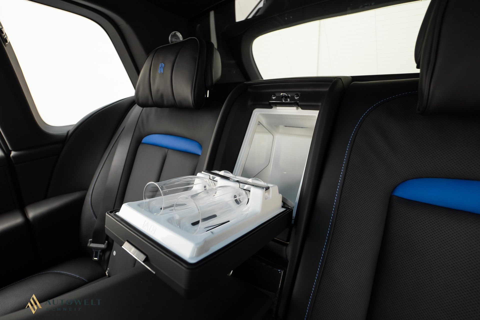 ROLLS-ROYCE Cullinan 6.7 V12 Black Badge-image-10
