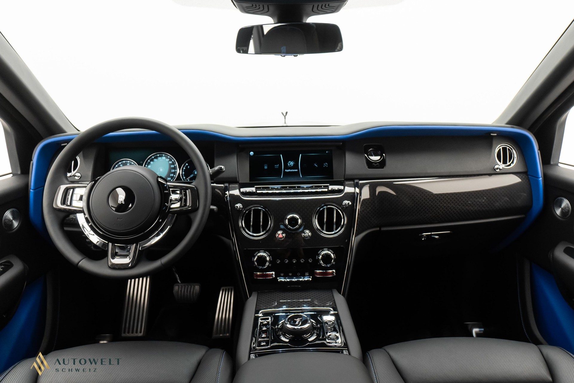 ROLLS-ROYCE Cullinan 6.7 V12 Black Badge-image-9